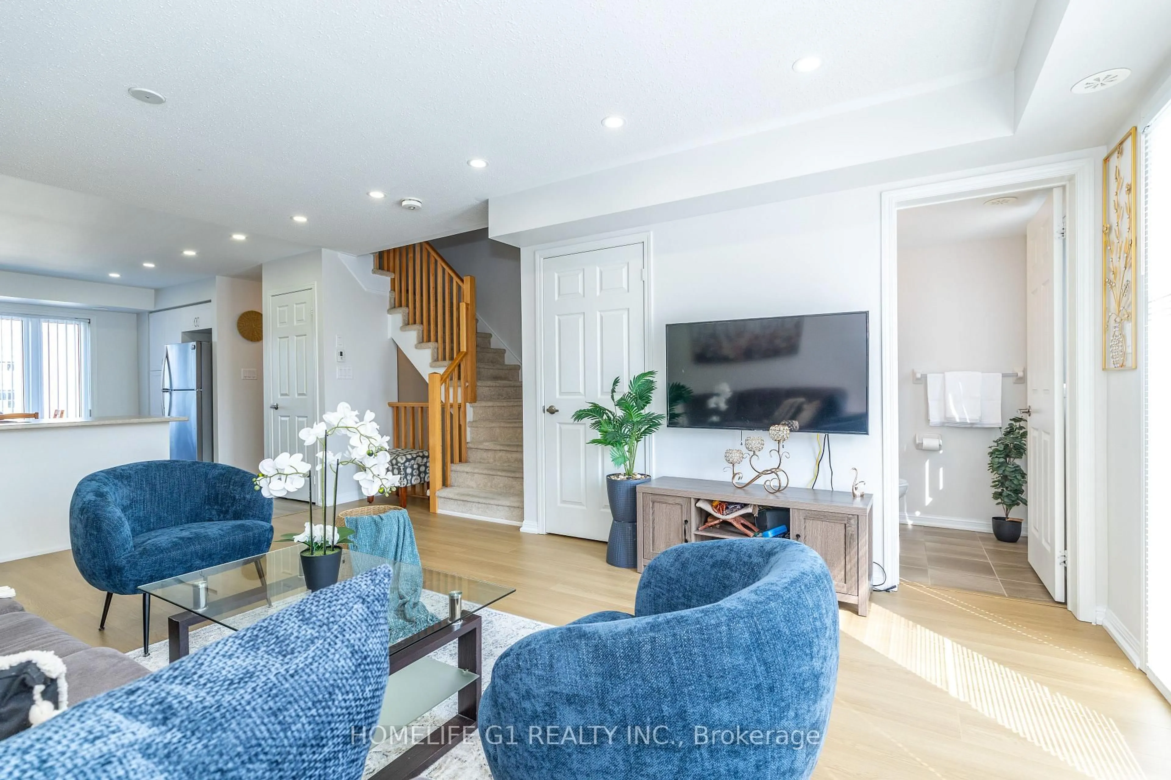 Living room with furniture, unknown for 250 Sunny Meadow Blvd #45, Brampton Ontario L6R 3Y7