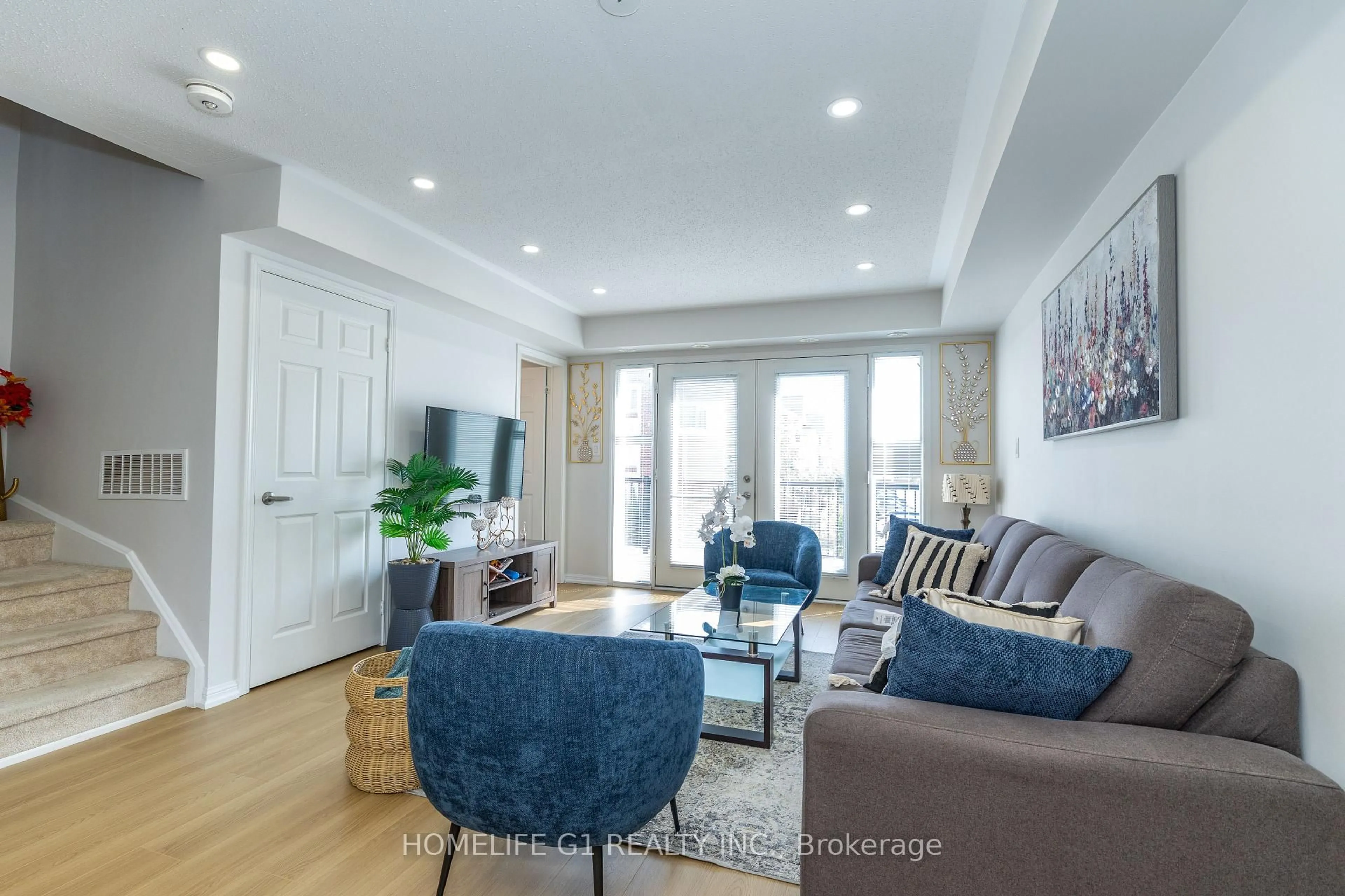 Living room with furniture, unknown for 250 Sunny Meadow Blvd #45, Brampton Ontario L6R 3Y7