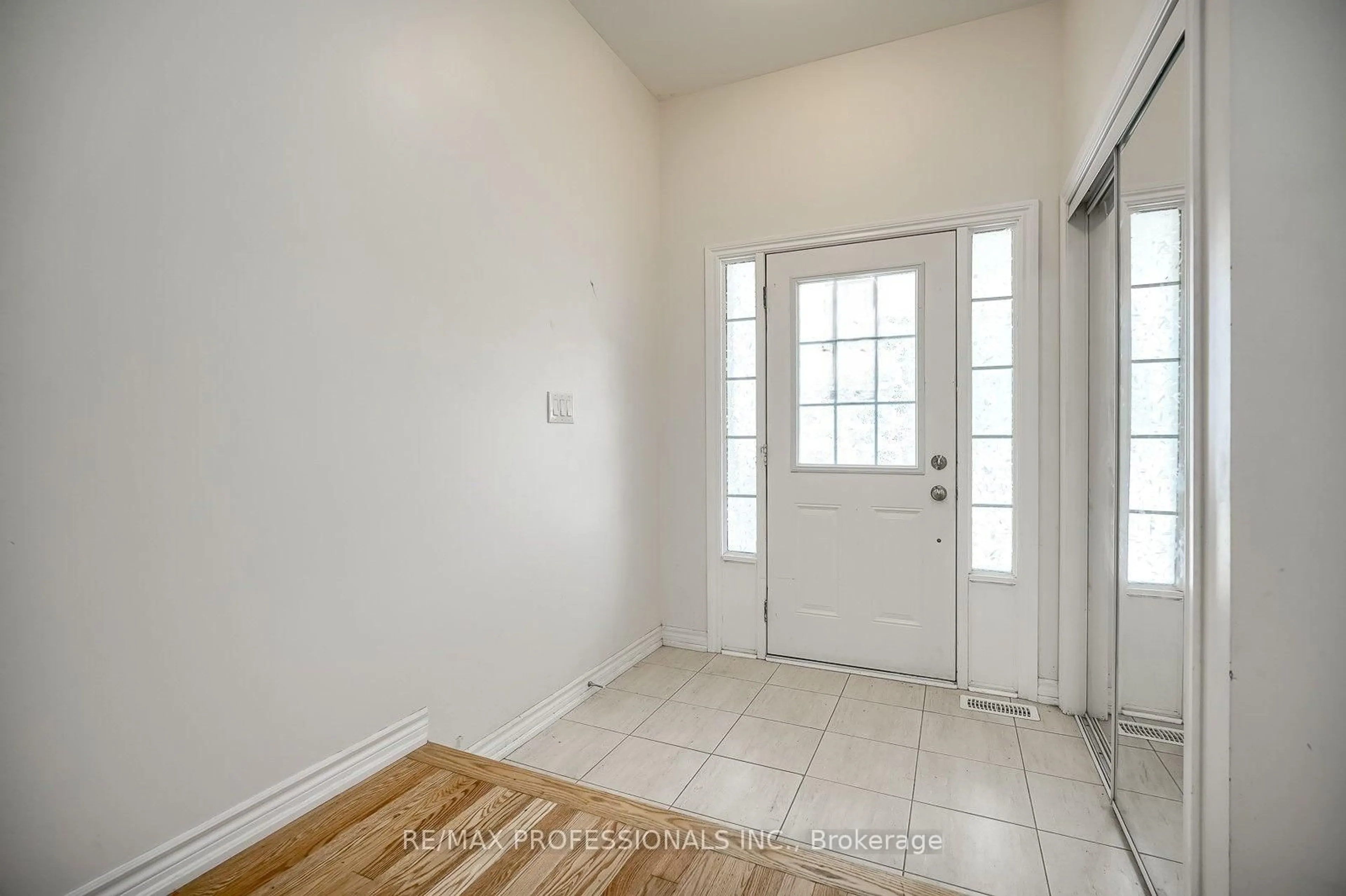 Indoor entryway for 13 Yately St, Brampton Ontario L7A 4R9