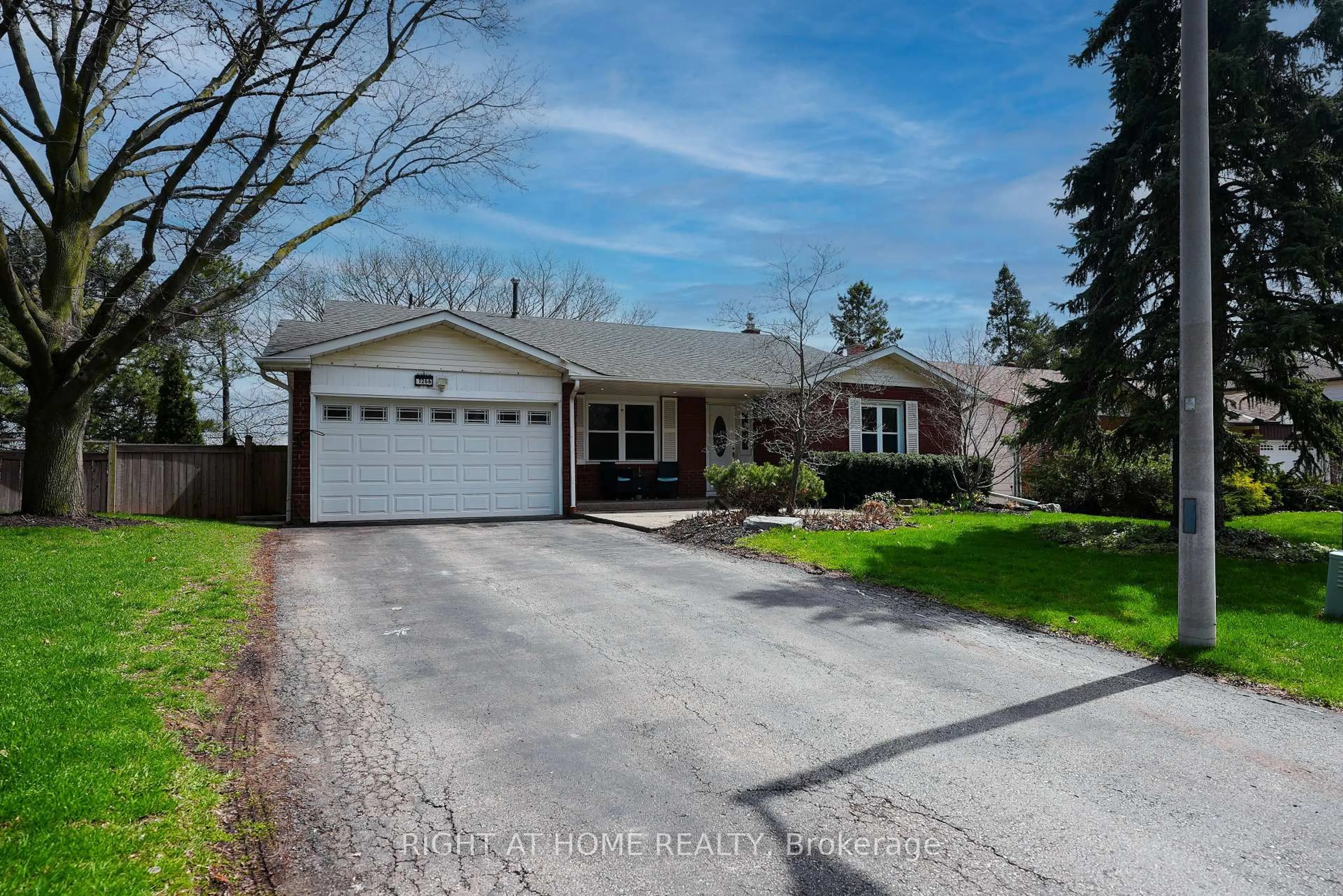 Unknown for 1266 Lakeview Dr, Oakville Ontario L6H 2M8