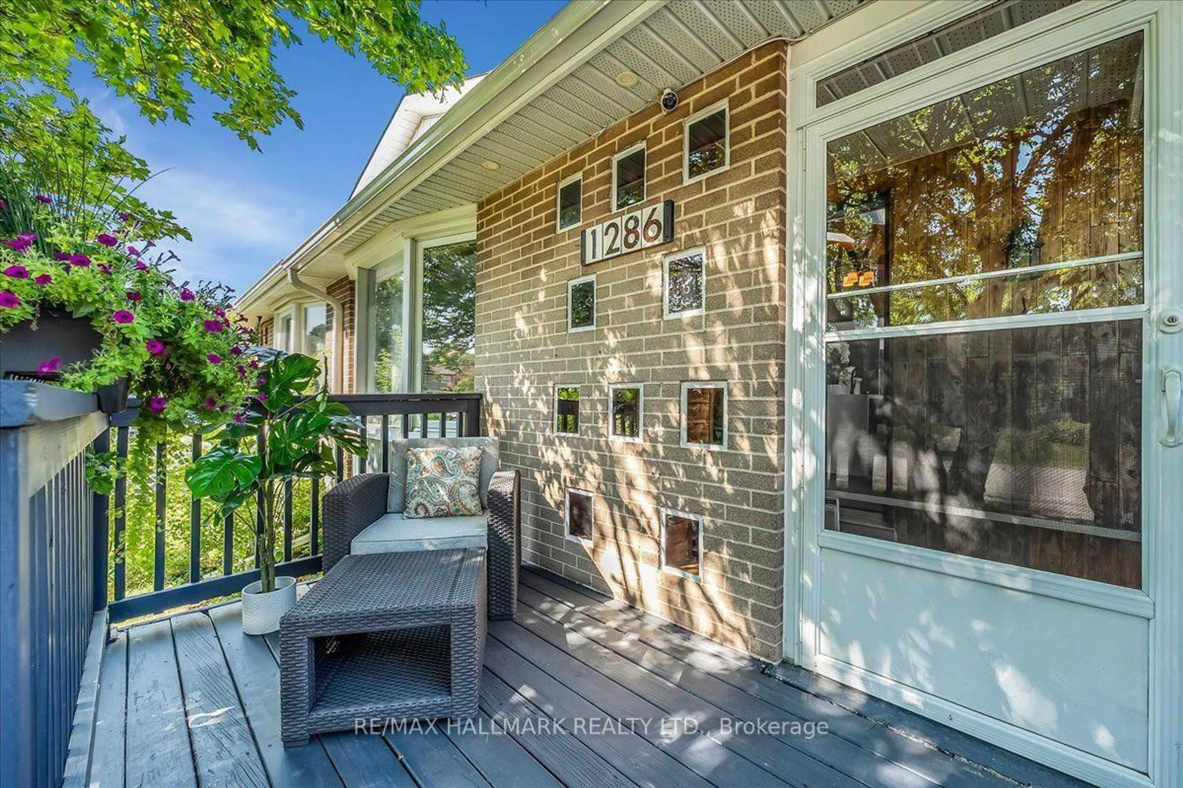 Patio, street for 1286 Napier Cres, Oakville Ontario L6H 2A4