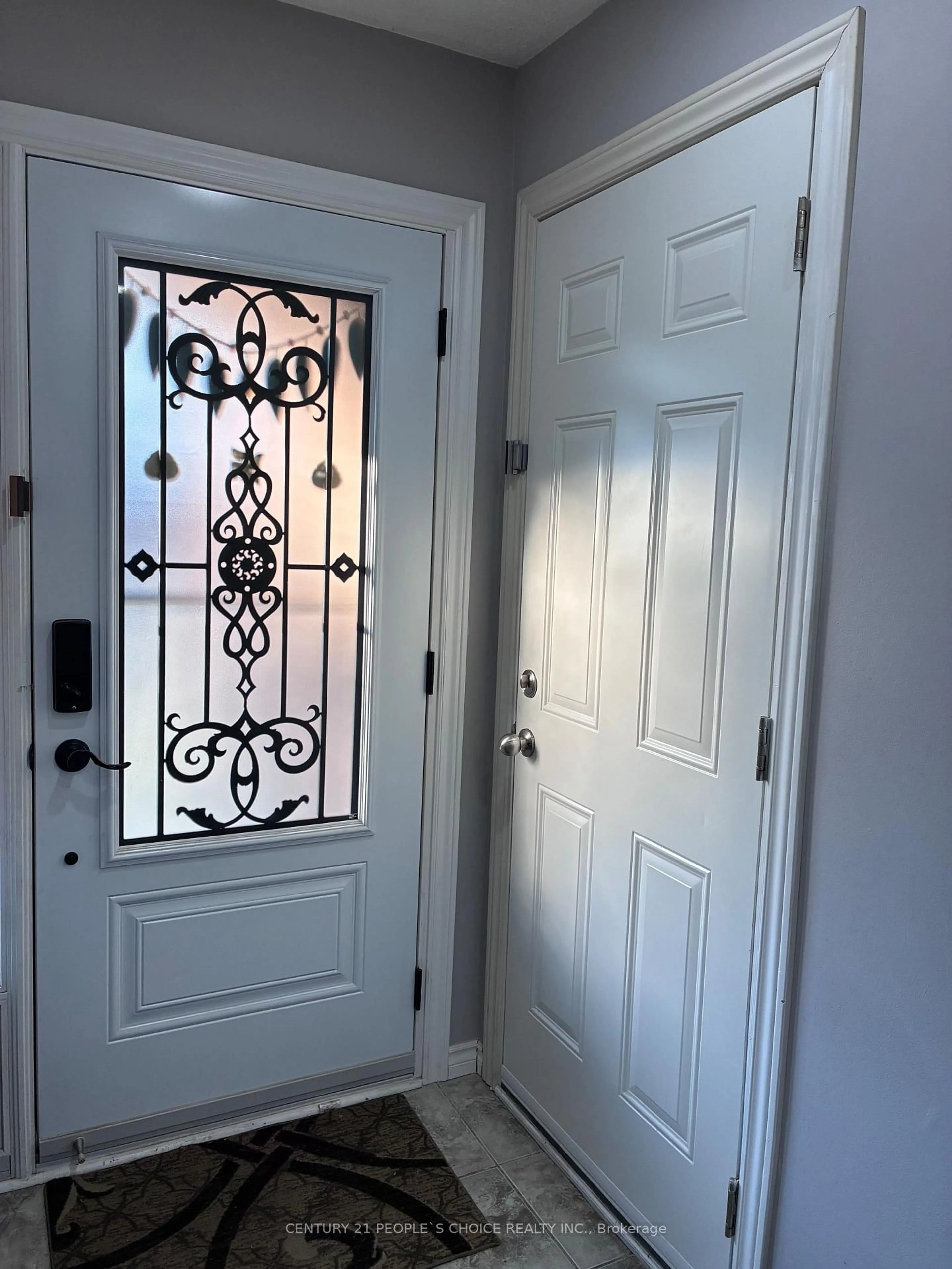 Indoor entryway for 169 Baronwood Crt #169, Brampton Ontario L6V 3H8