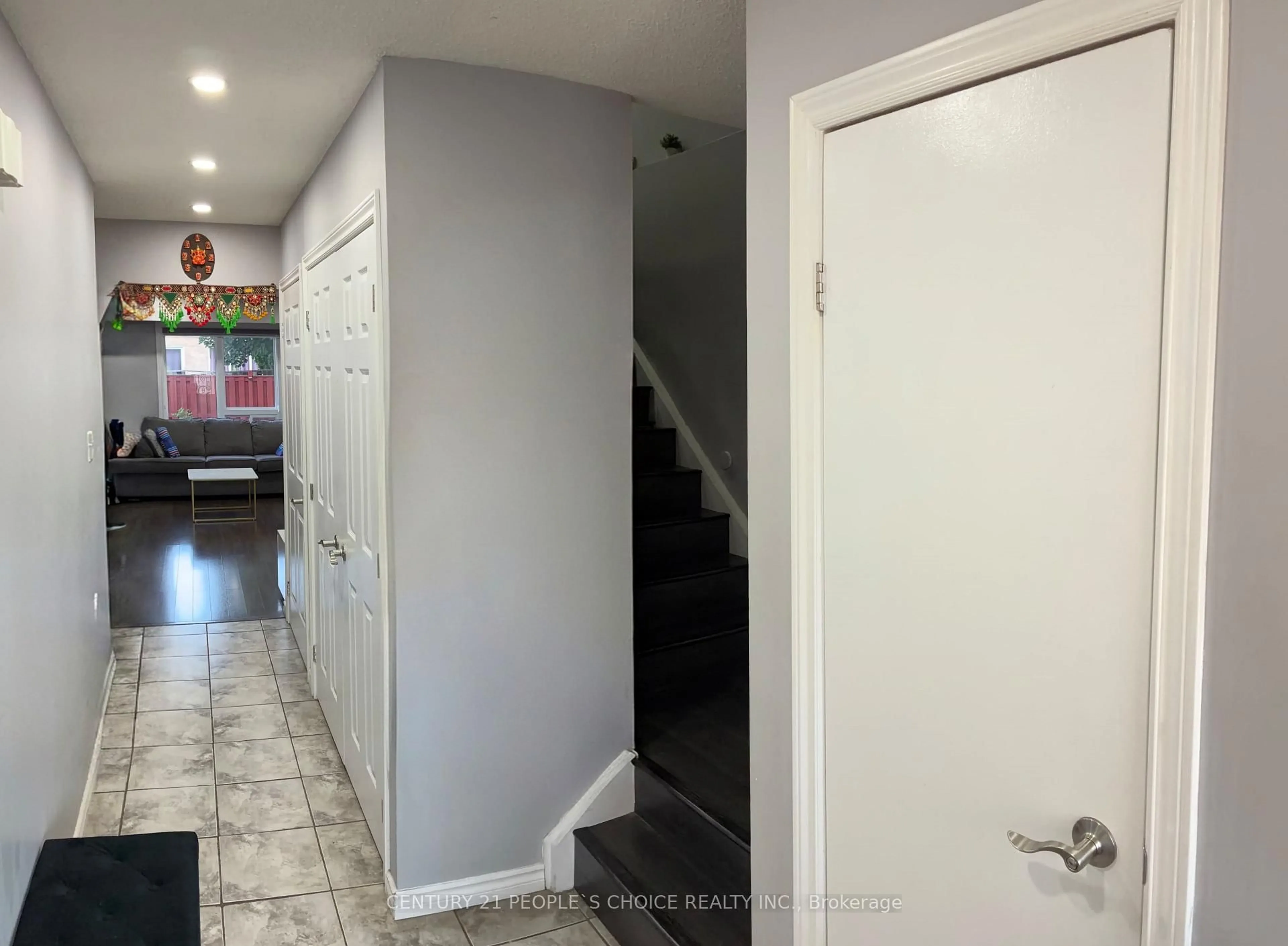 Unknown for 169 Baronwood Crt #169, Brampton Ontario L6V 3H8