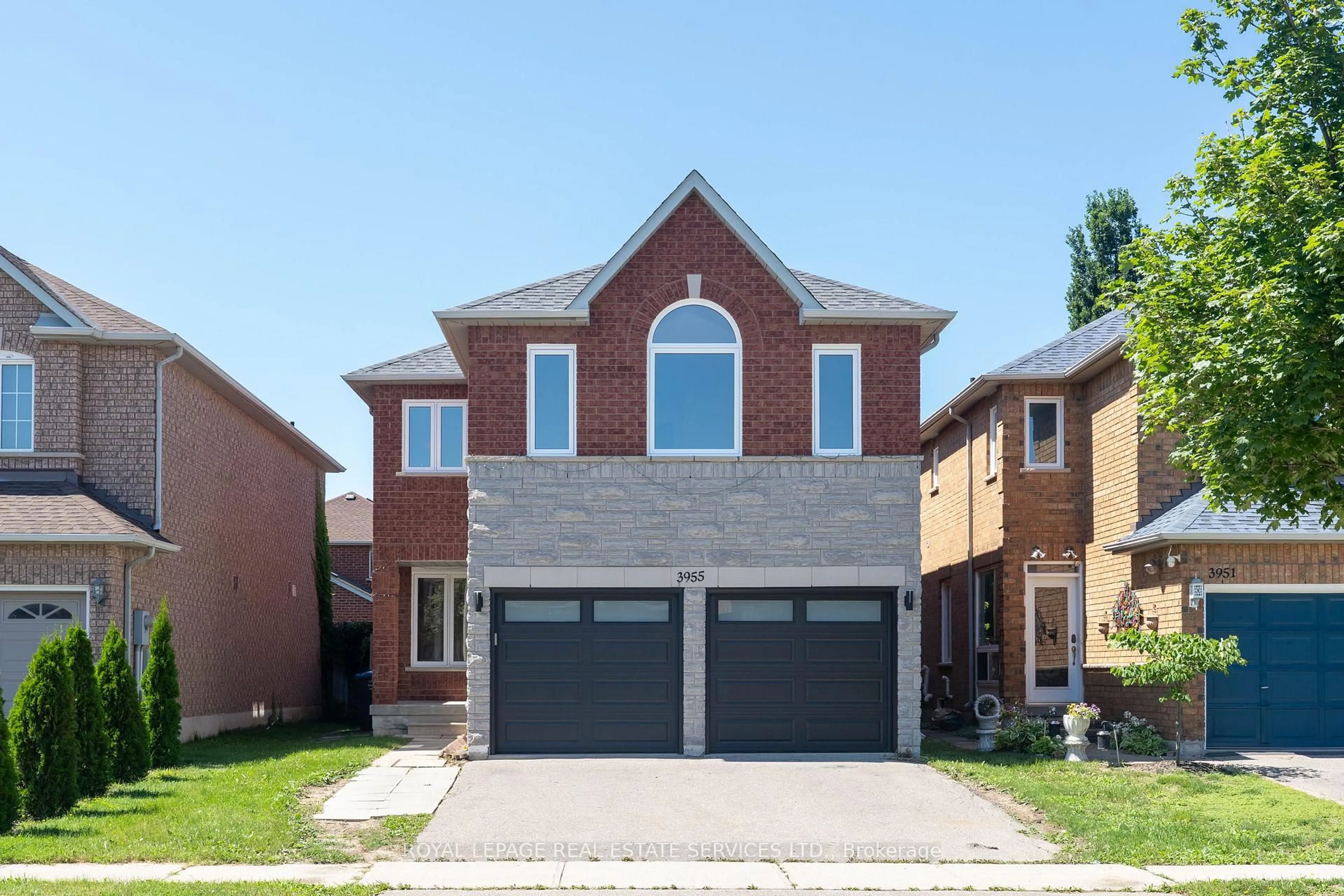 Home with brick exterior material, street for 3955 Foxwood Ave, Mississauga Ontario L5N 7V4