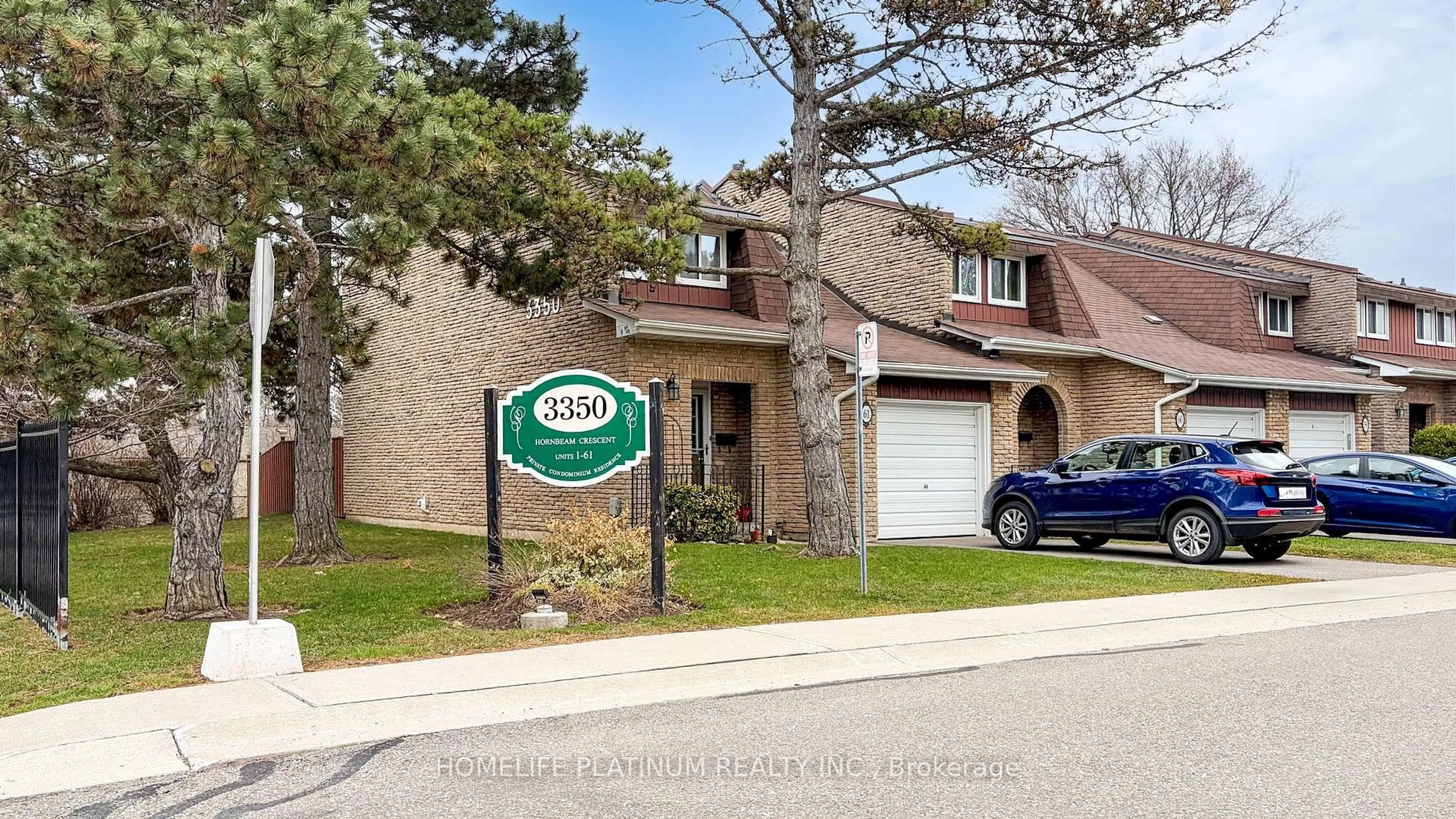 Home with brick exterior material, street for 3350 Hornbeam Cres #9, Mississauga Ontario L5L 3Z7