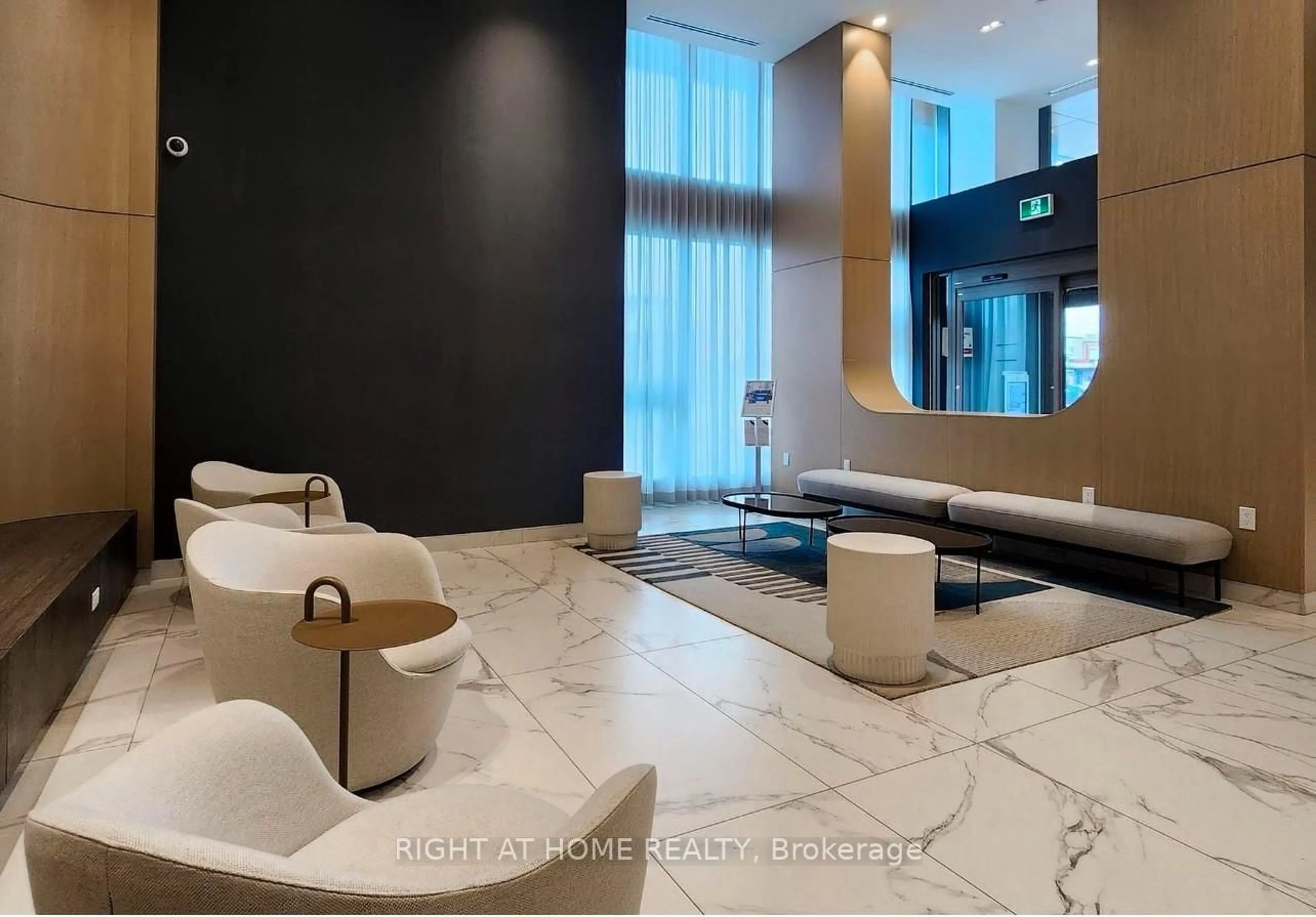 Lobby for 1195 The Queensway #704, Toronto Ontario M8Z 0H1
