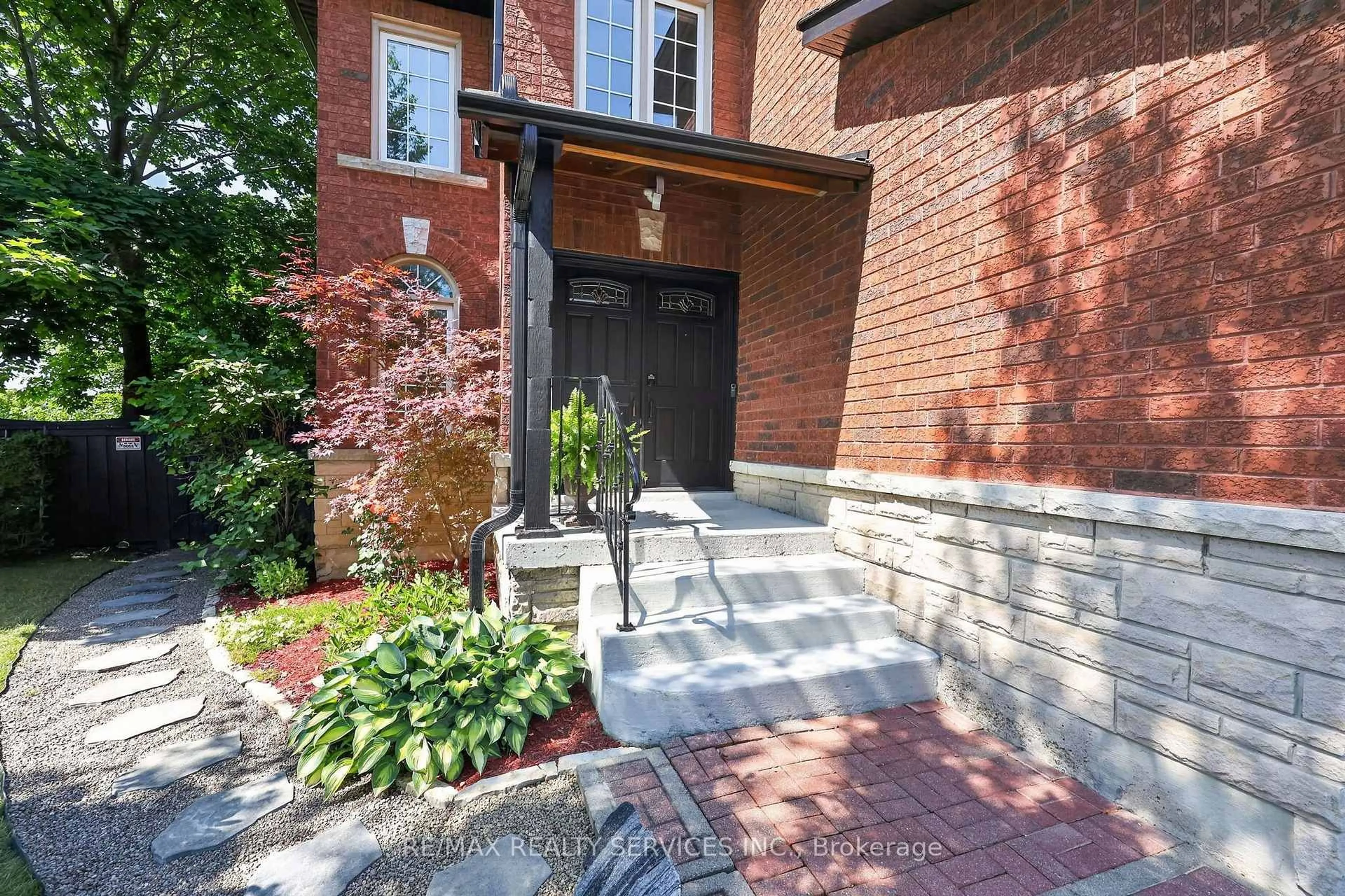 Home with brick exterior material, street for 1 Plummer Rd, Caledon Ontario L7E 1V1