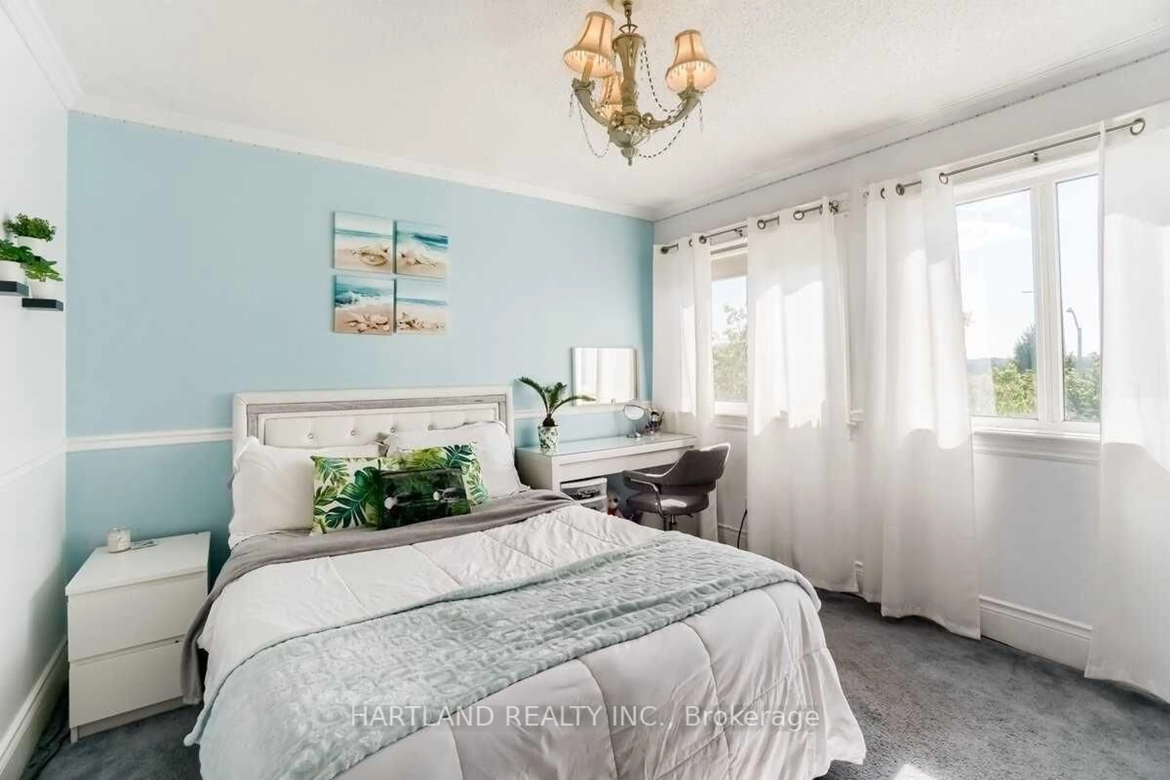Bedroom with bed, unknown for 476 Jay Cres, Orangeville Ontario L9W 4Y8