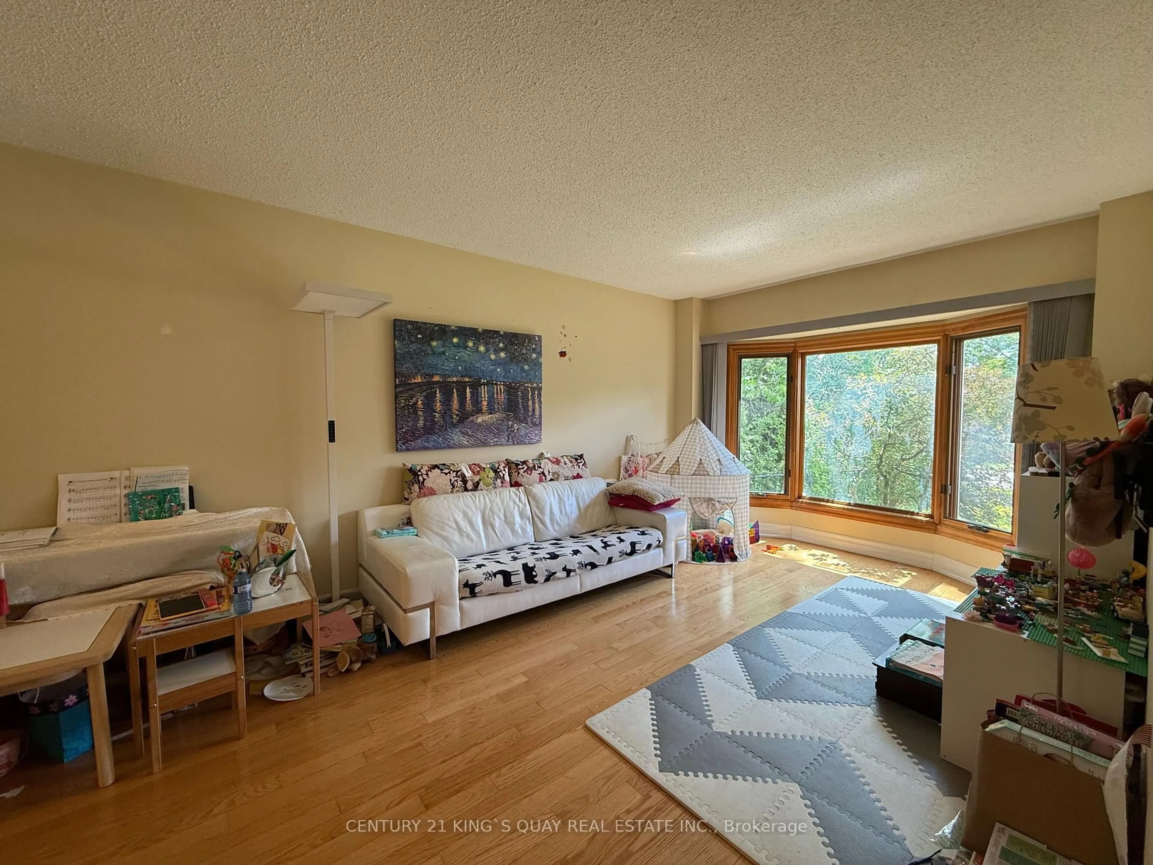 Living room with furniture, unknown for 412 Freeman Cres, Oakville Ontario L6H 4R3