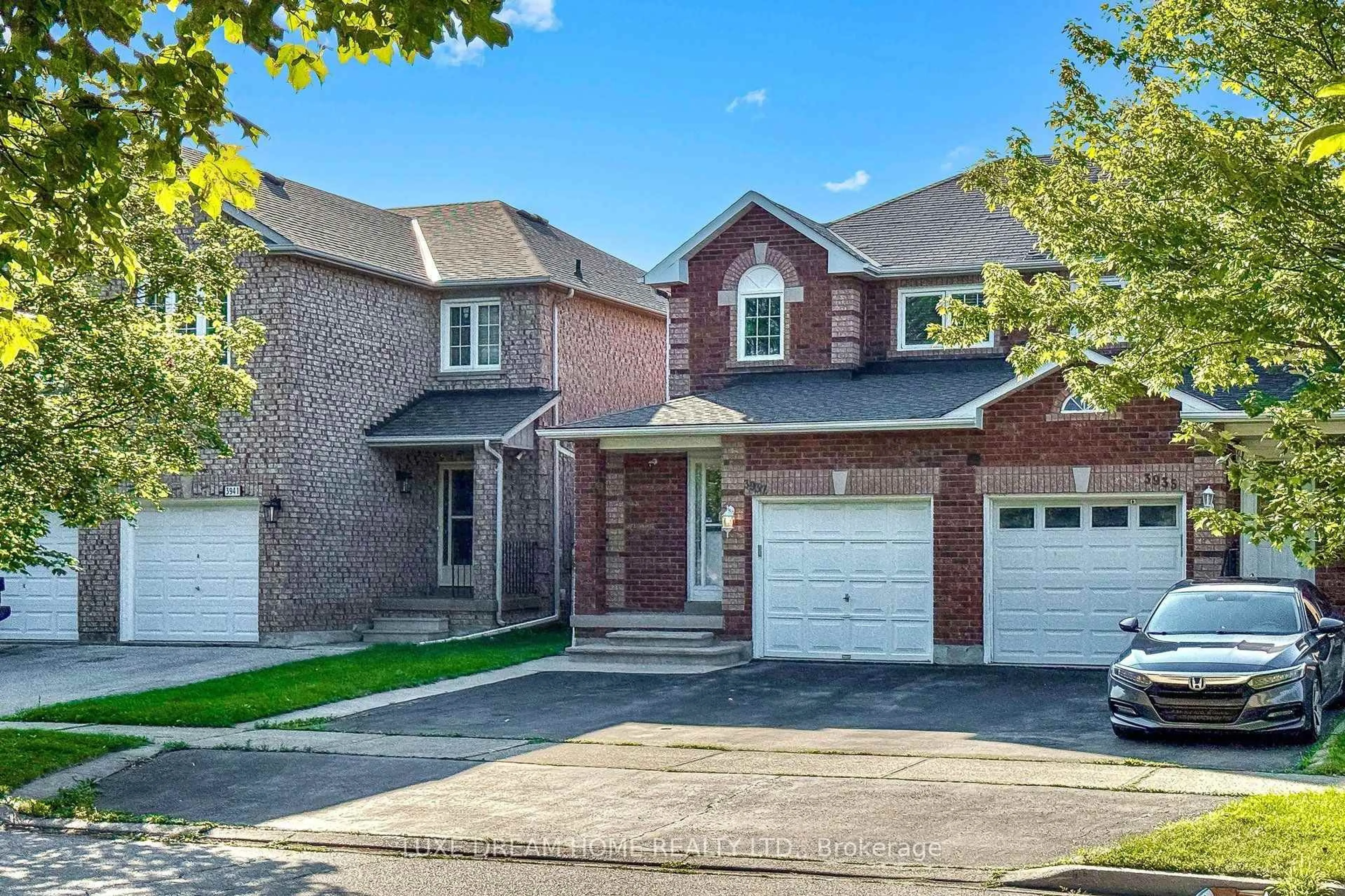 Home with brick exterior material, street for 3937 Stoneham Way, Mississauga Ontario L5N 6Y6