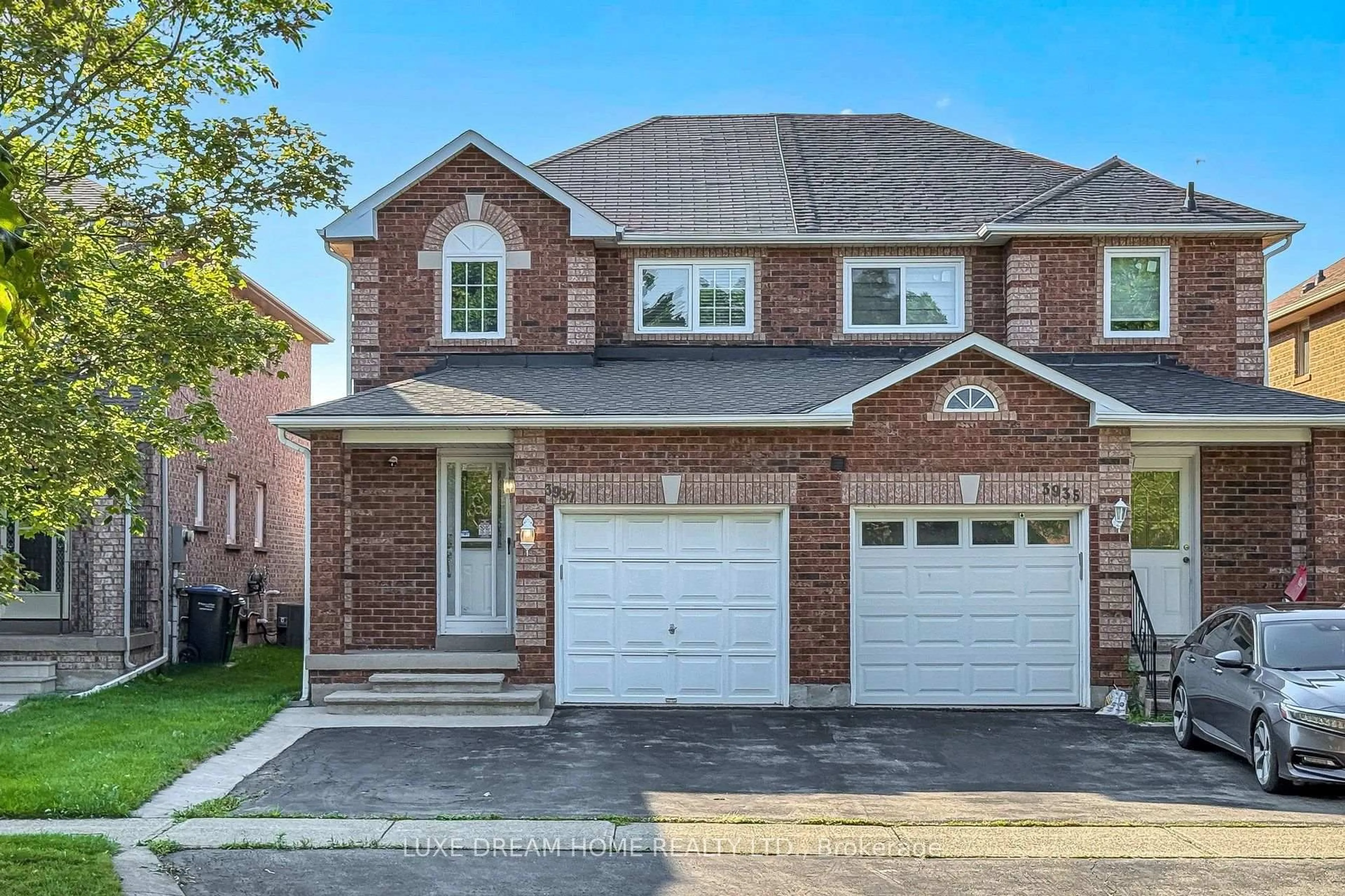 Home with brick exterior material, street for 3937 Stoneham Way, Mississauga Ontario L5N 6Y6