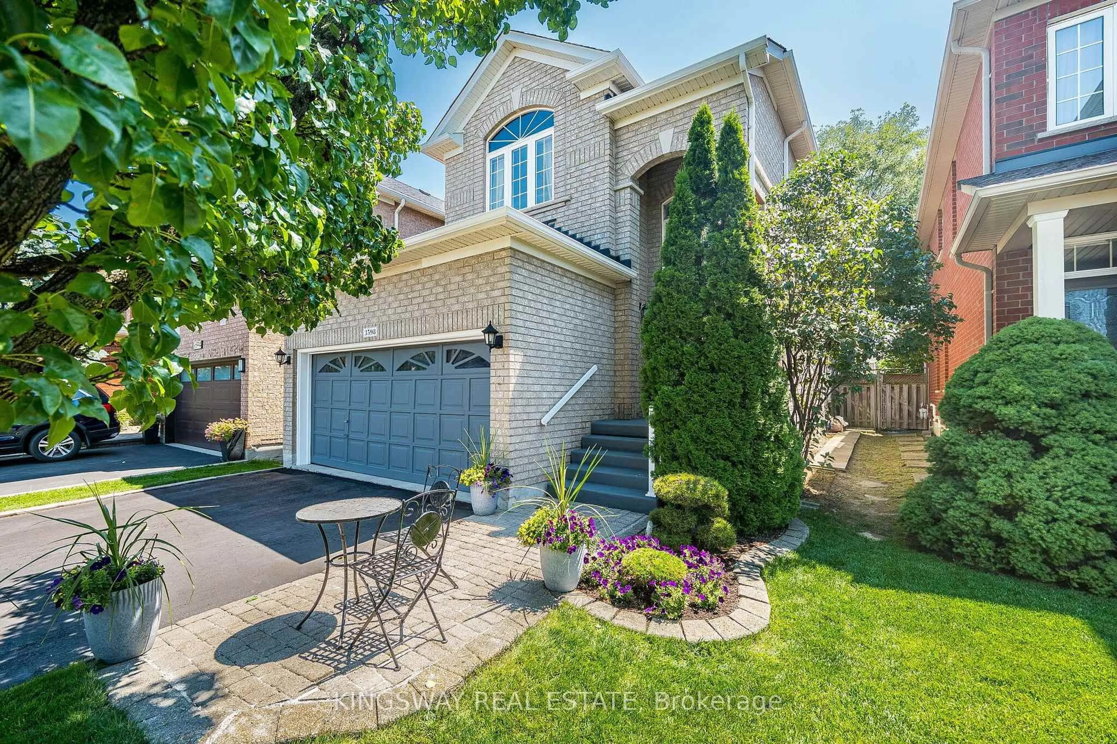 Home with brick exterior material, street for 3598 Fountain Park Ave, Mississauga Ontario L5M 7G1