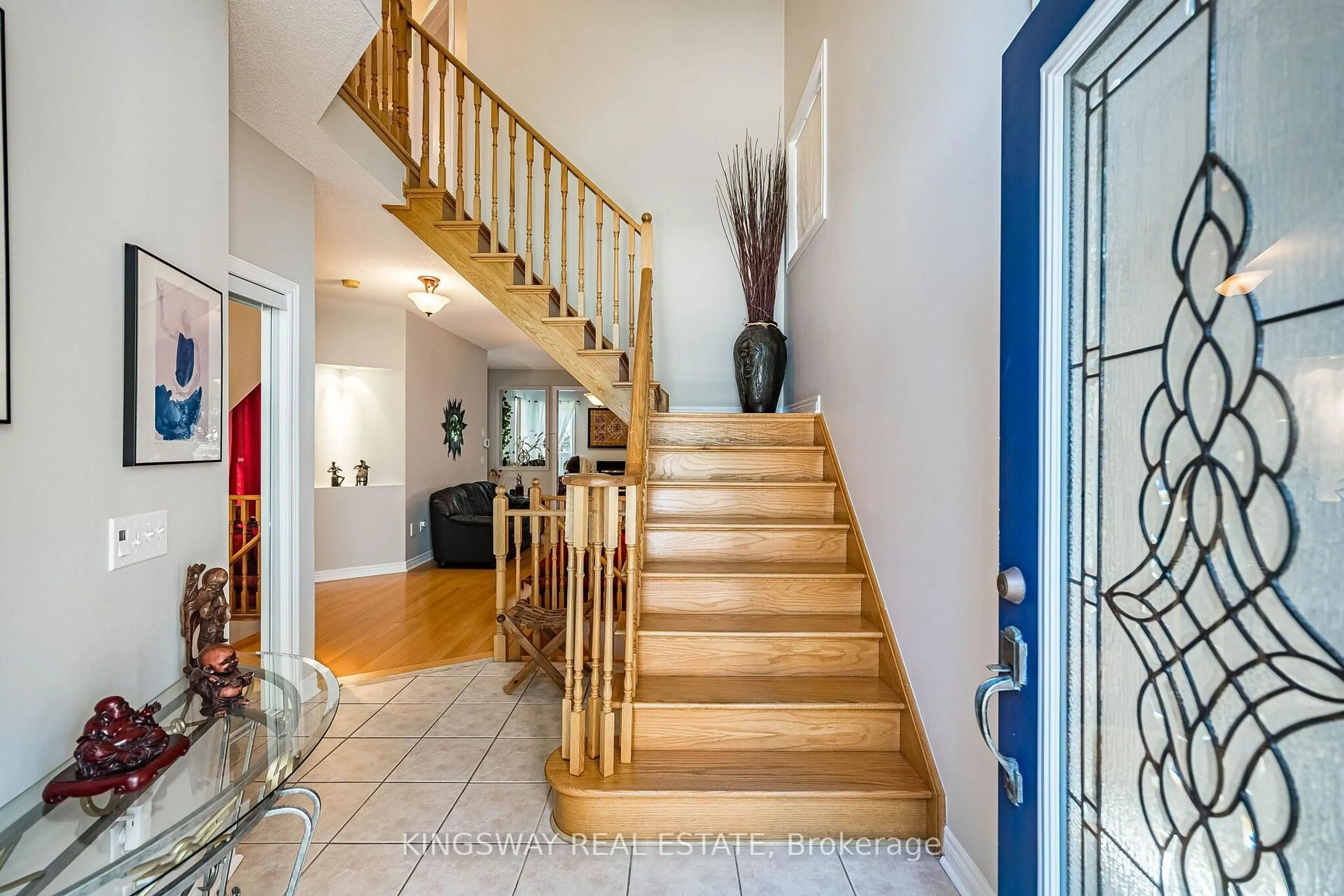 Indoor foyer for 3598 Fountain Park Ave, Mississauga Ontario L5M 7G1