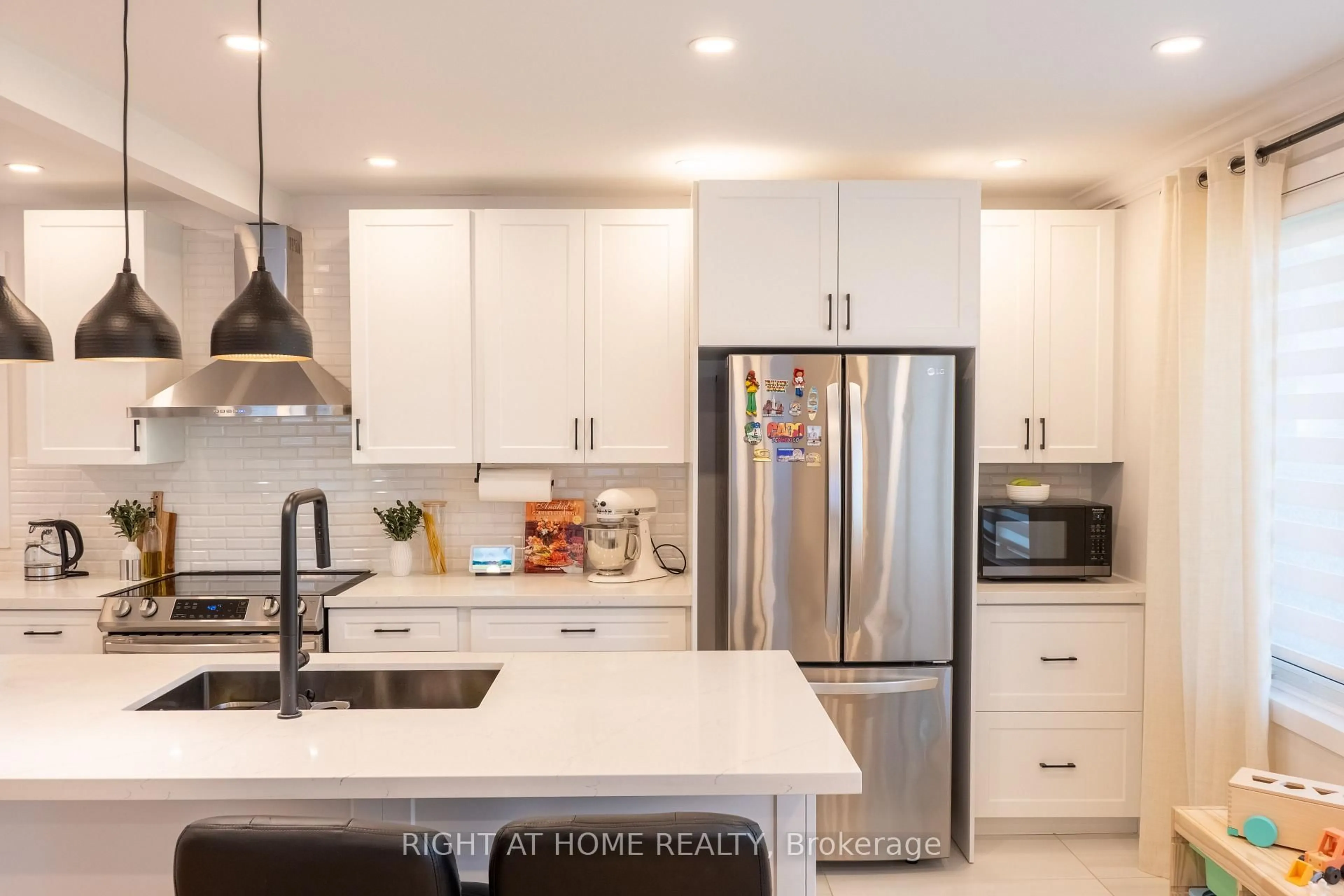 Contemporary kitchen, ceramic/tile floor for 1262 De Quincy Cres, Burlington Ontario L7P 1E4