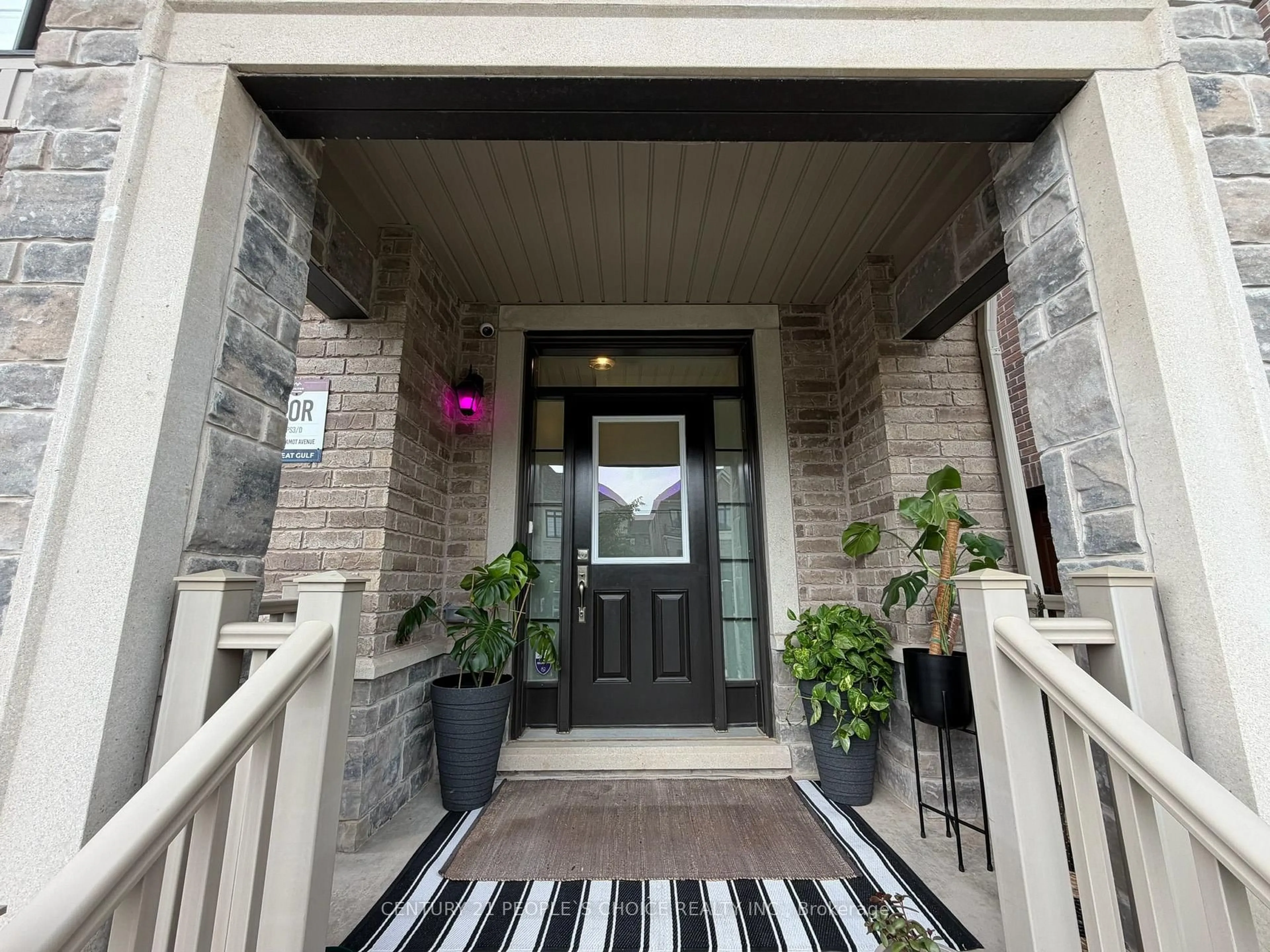 Indoor entryway for 487 Bergamot Ave, Milton Ontario L9E 1T8