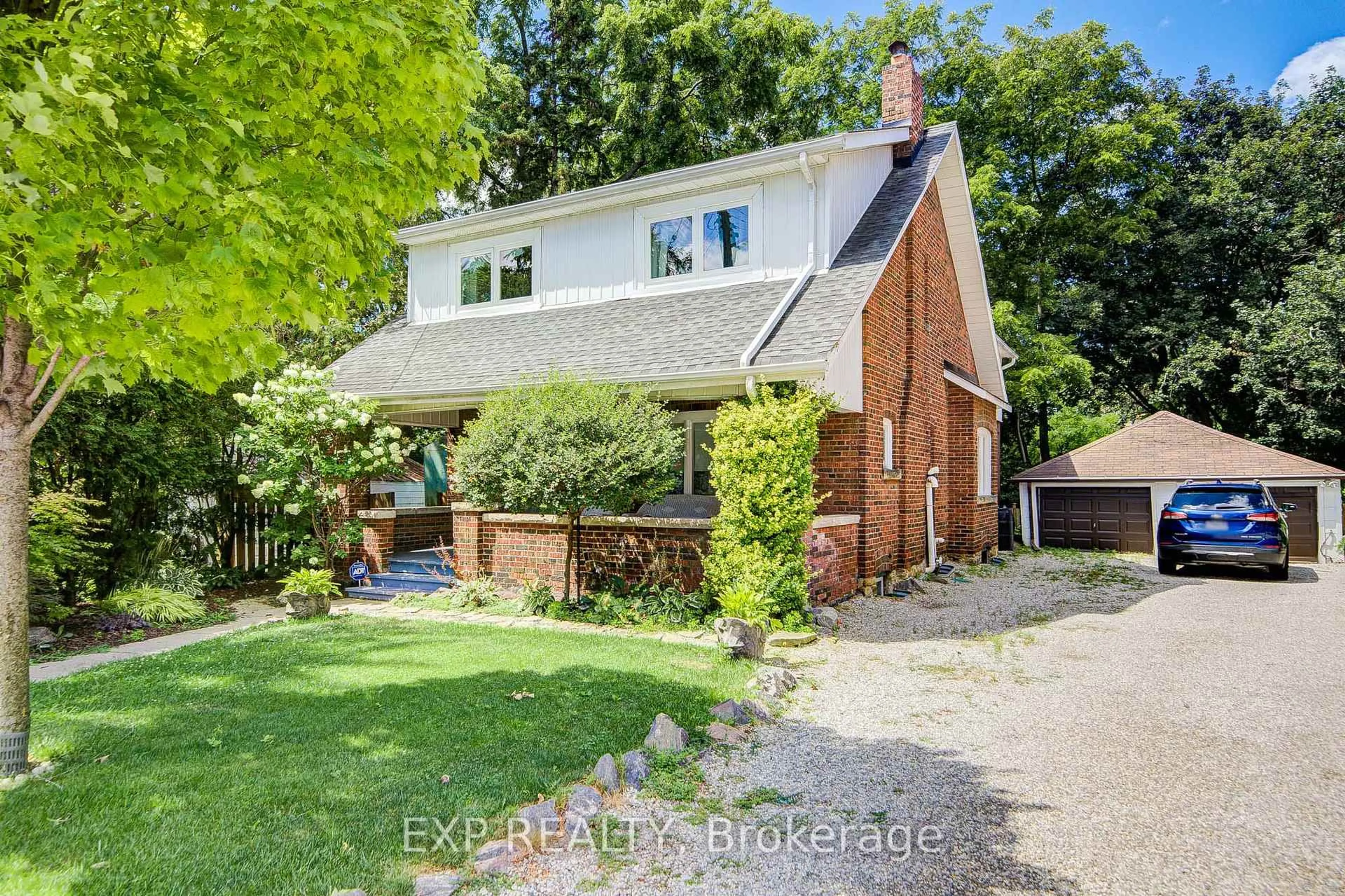Home with brick exterior material, street for 10 King Street Cres, Toronto Ontario M9N 1K6