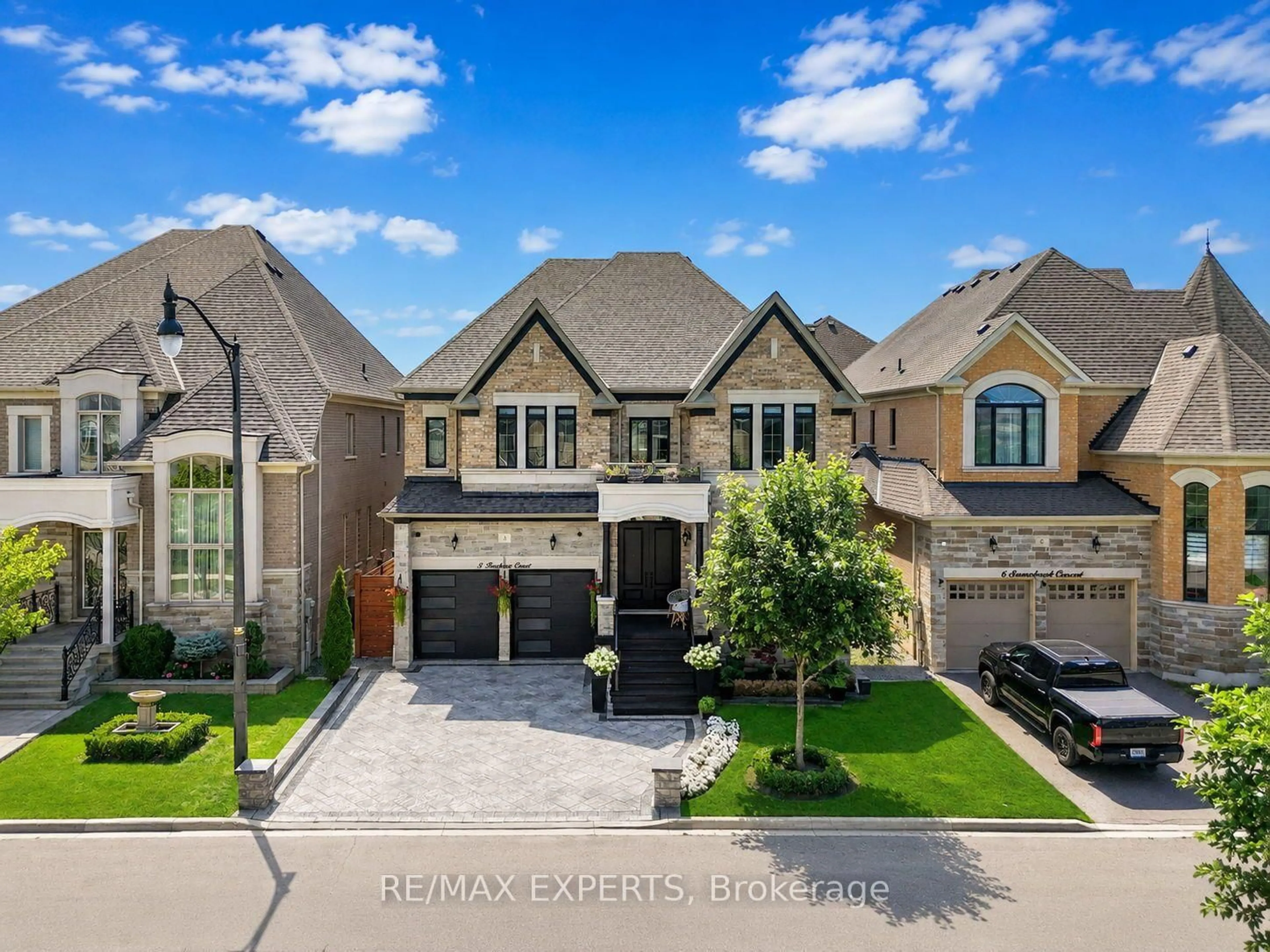 Home with brick exterior material, street for 3 Rockton Crt, Brampton Ontario L6P 4G6