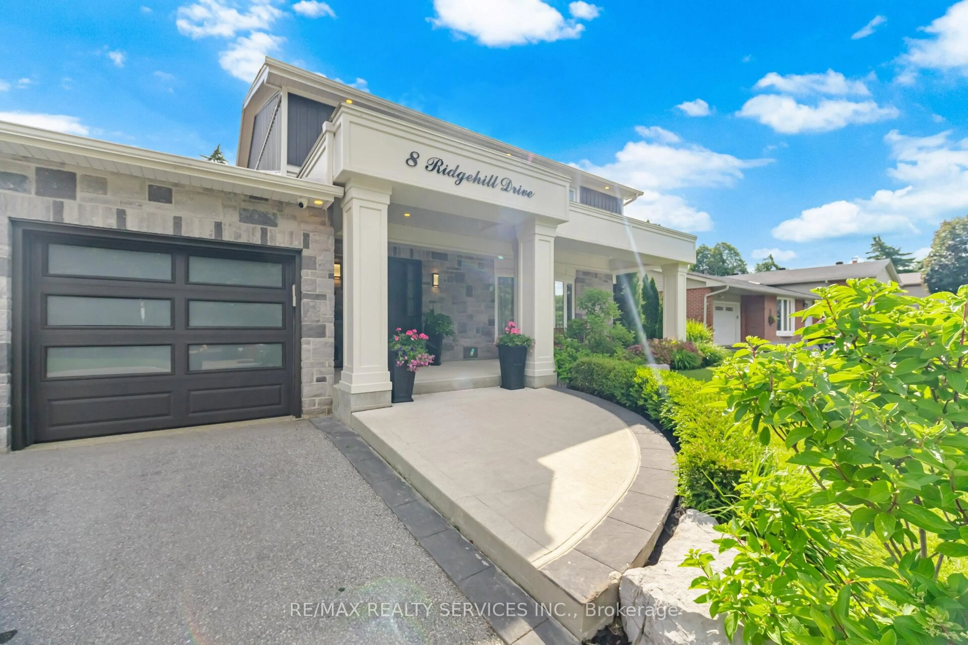 Unknown for 8 Ridgehill Dr, Brampton Ontario L6Y 2C4
