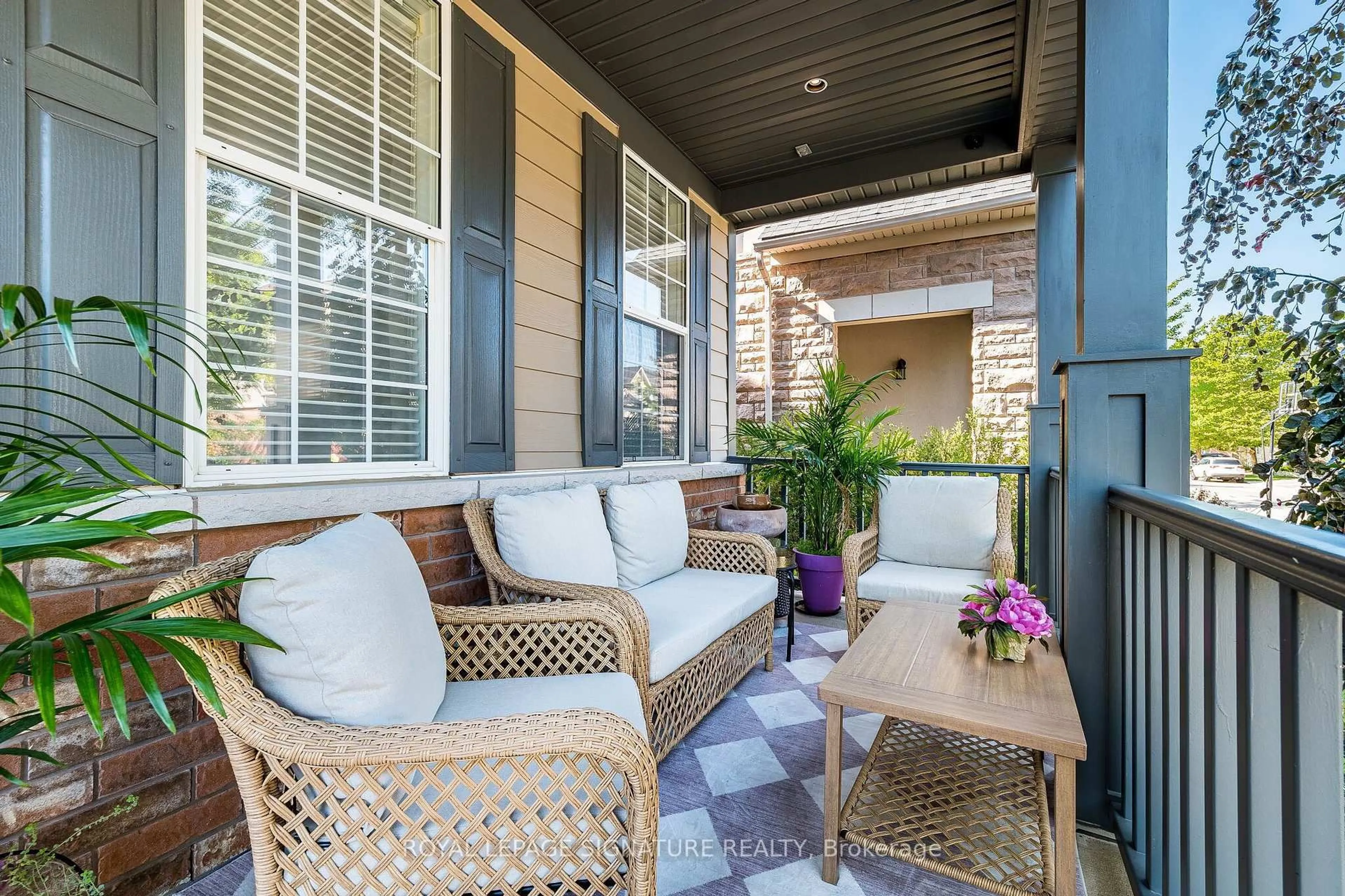 Patio, street for 854 Cousens Terr, Milton Ontario L9T 0E3