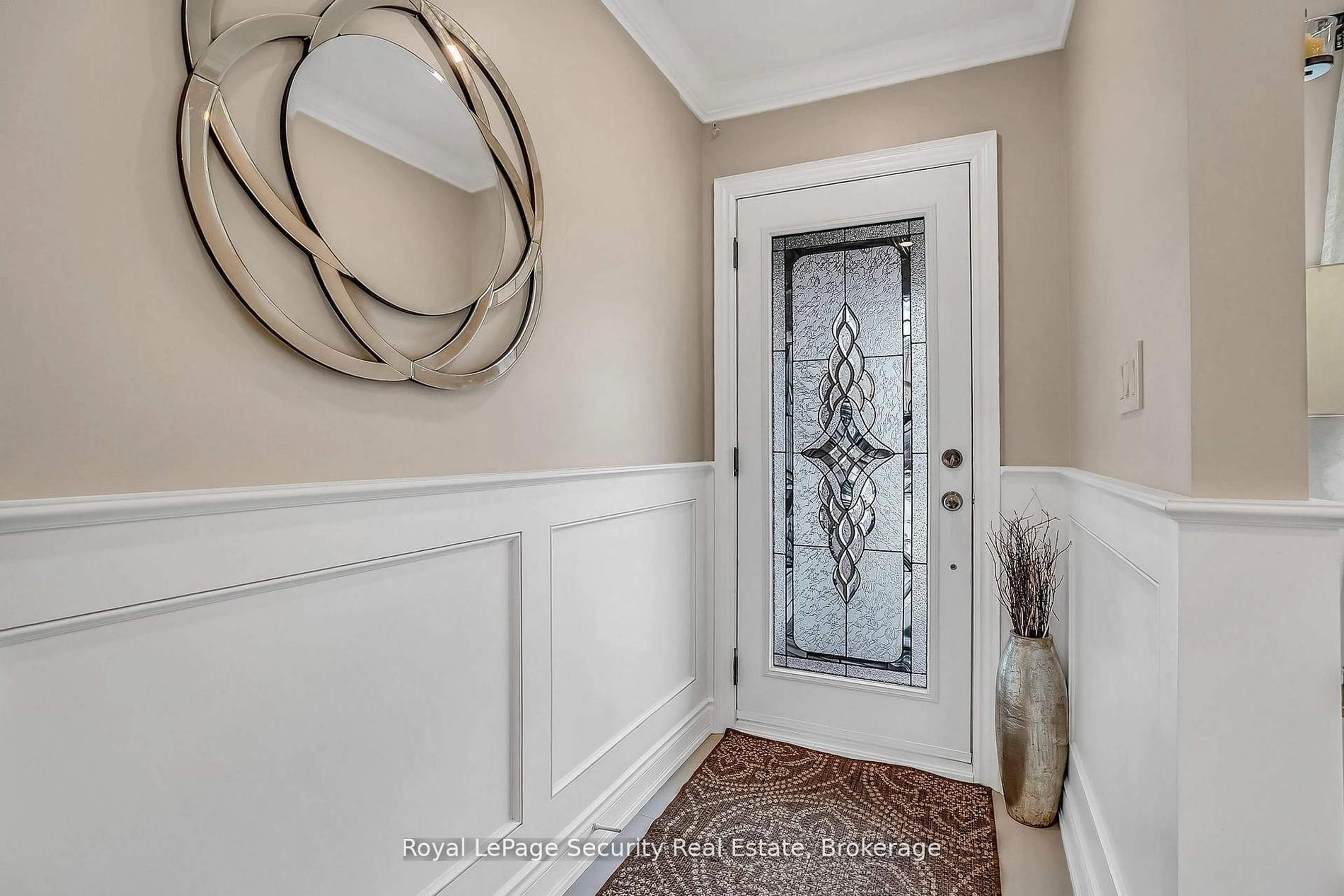 Indoor entryway for 67 Northland Ave, Toronto Ontario M6N 2C9