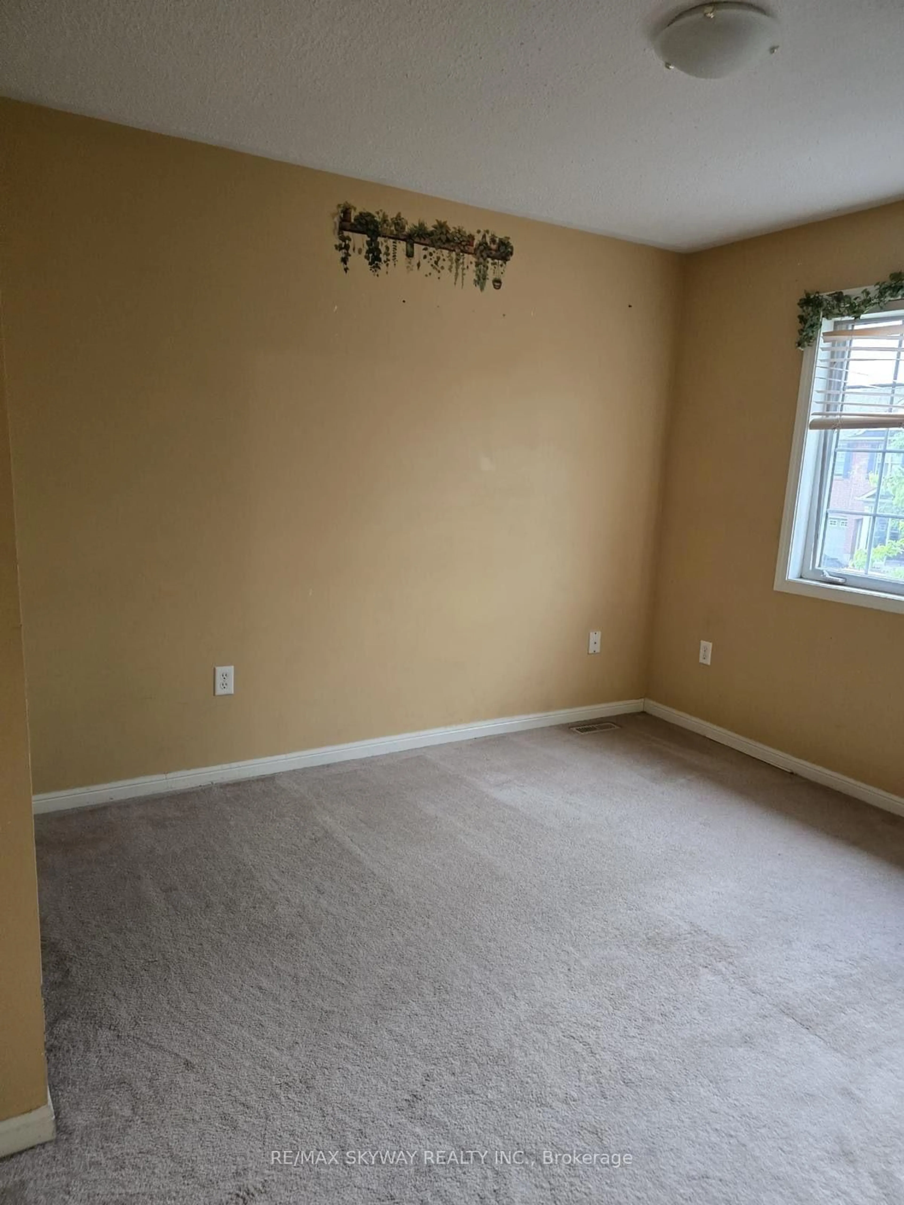 A pic of a room for 18 Long Meadow Rd, Brampton Ontario L6P 2A2