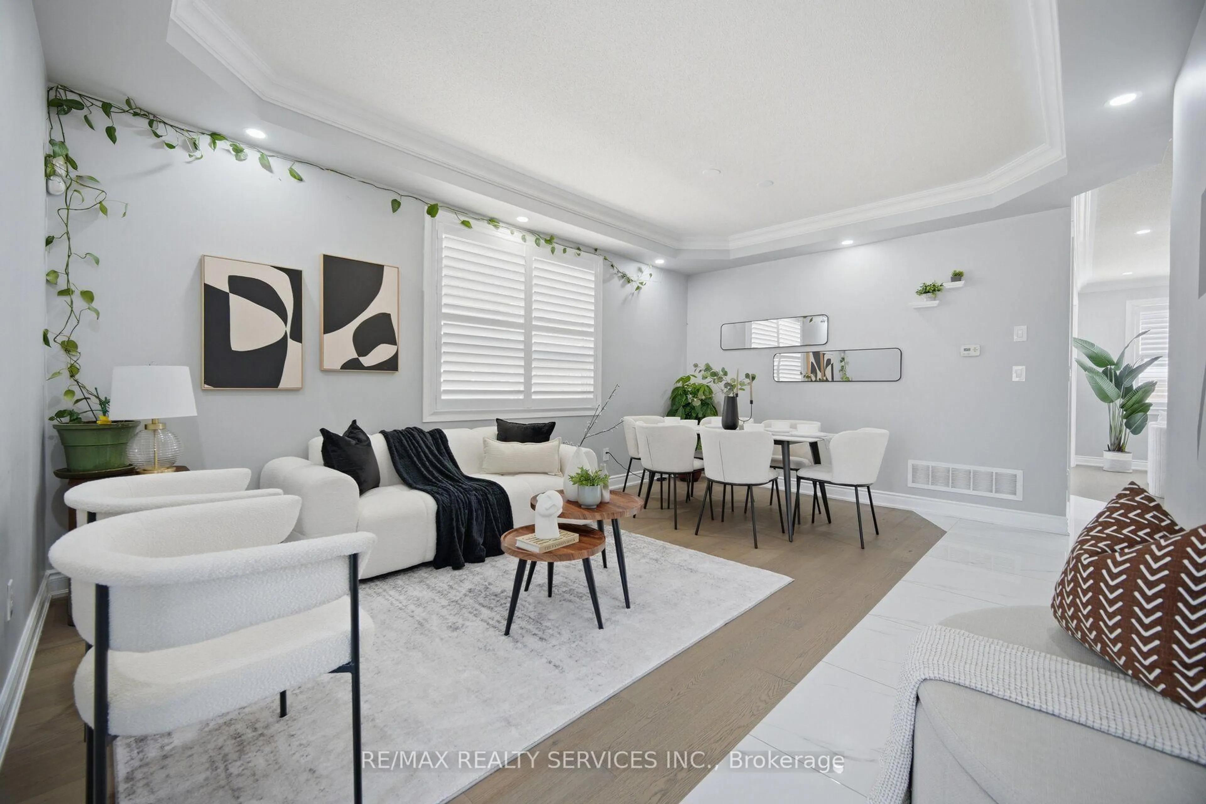 Living room with furniture, unknown for 48 Severin St, Brampton Ontario L6R 0P3