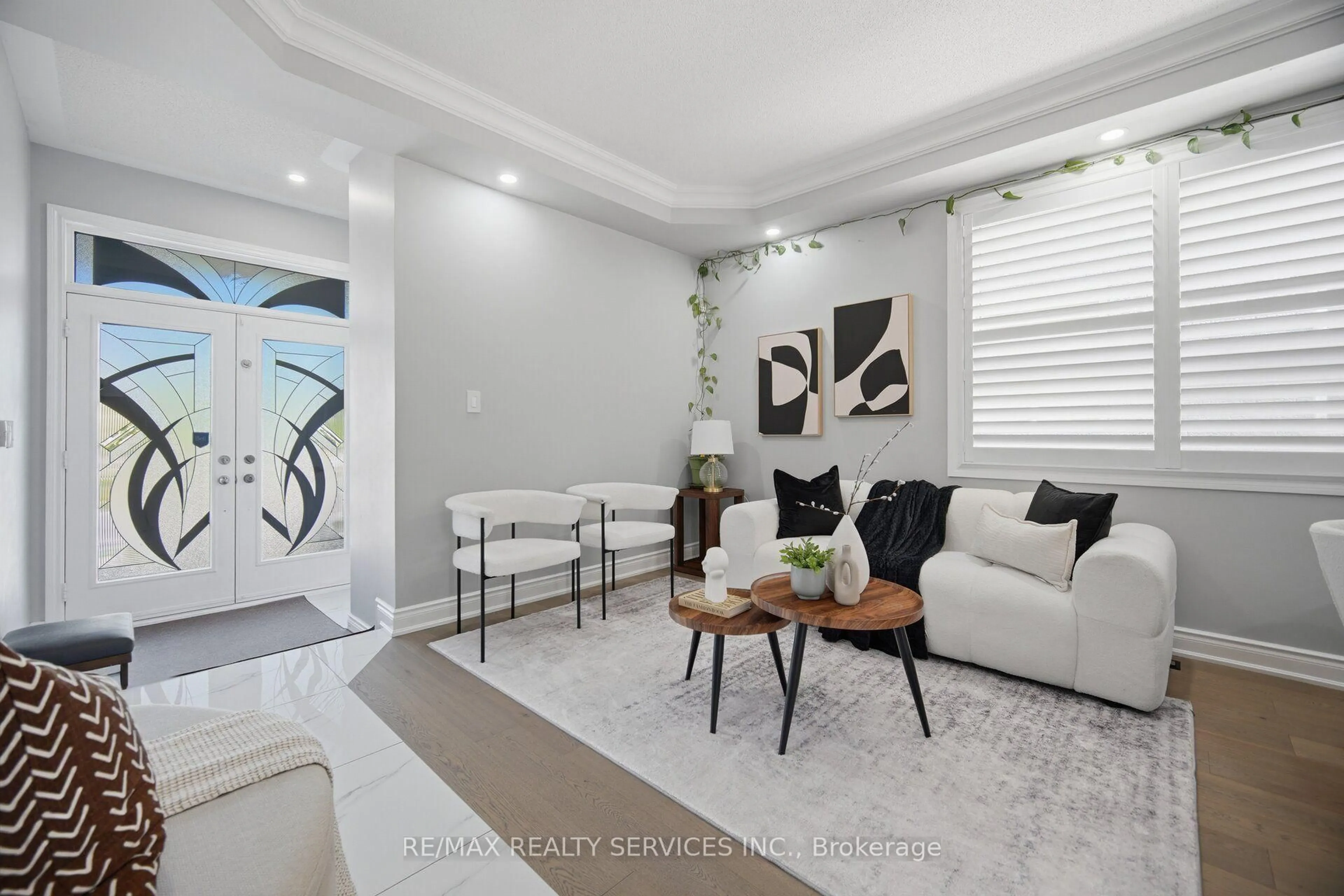 Living room with furniture, unknown for 48 Severin St, Brampton Ontario L6R 0P3