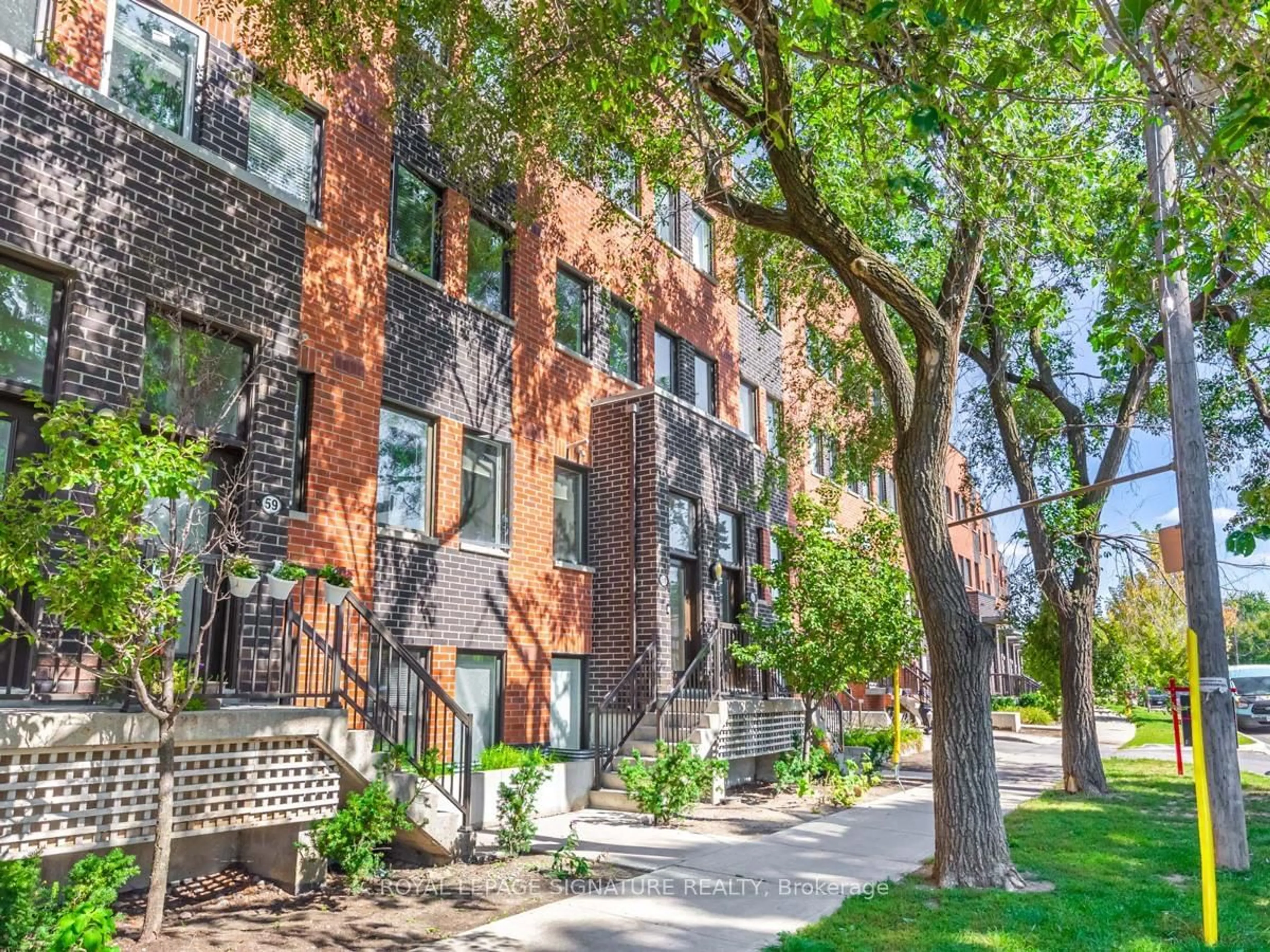 Home with brick exterior material, street for 68 Winston Park Blvd #60, Toronto Ontario M3K 1C3