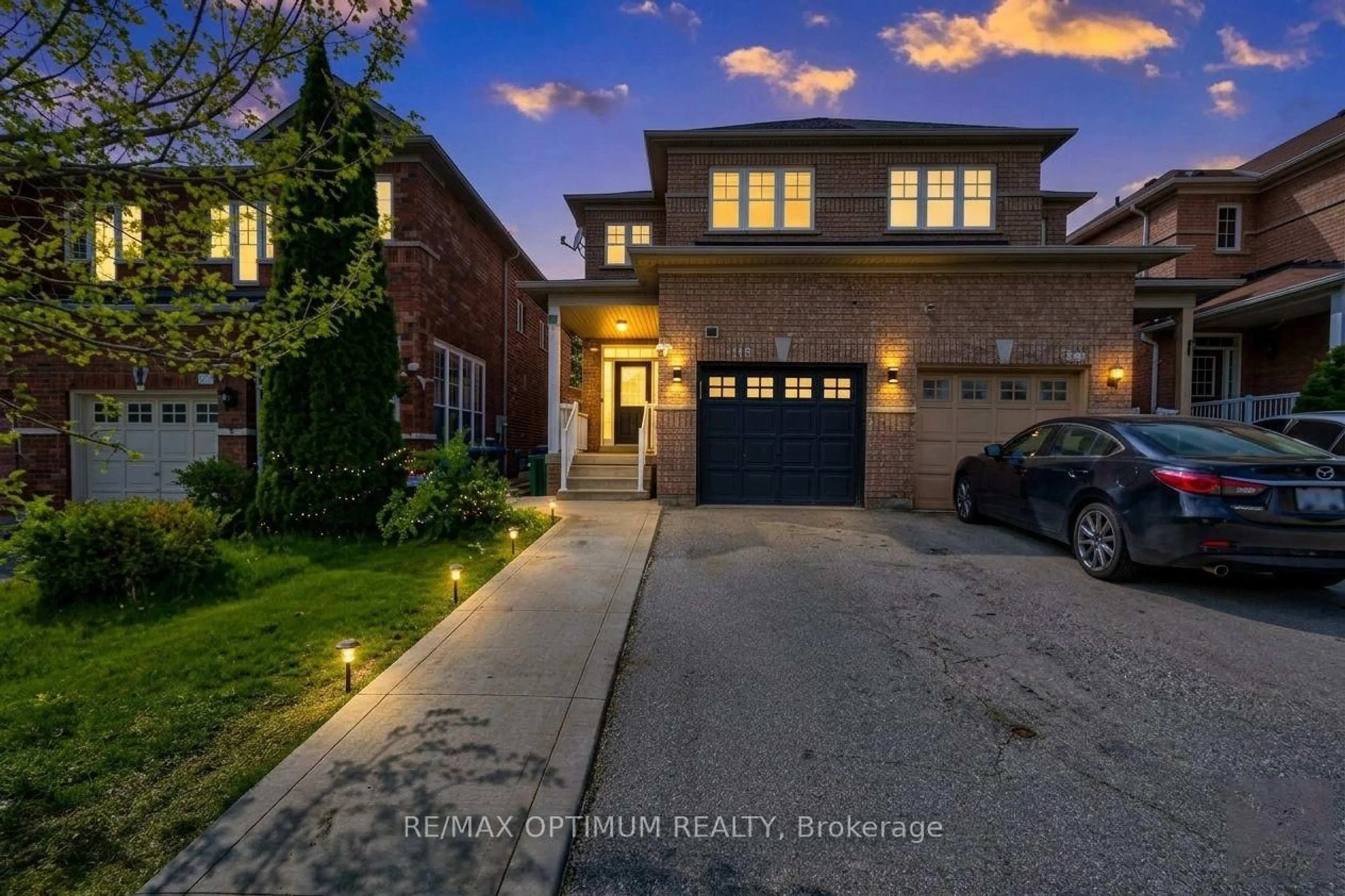 Home with brick exterior material, street for 118 Nathaniel Cres, Brampton Ontario L6Y 5M3