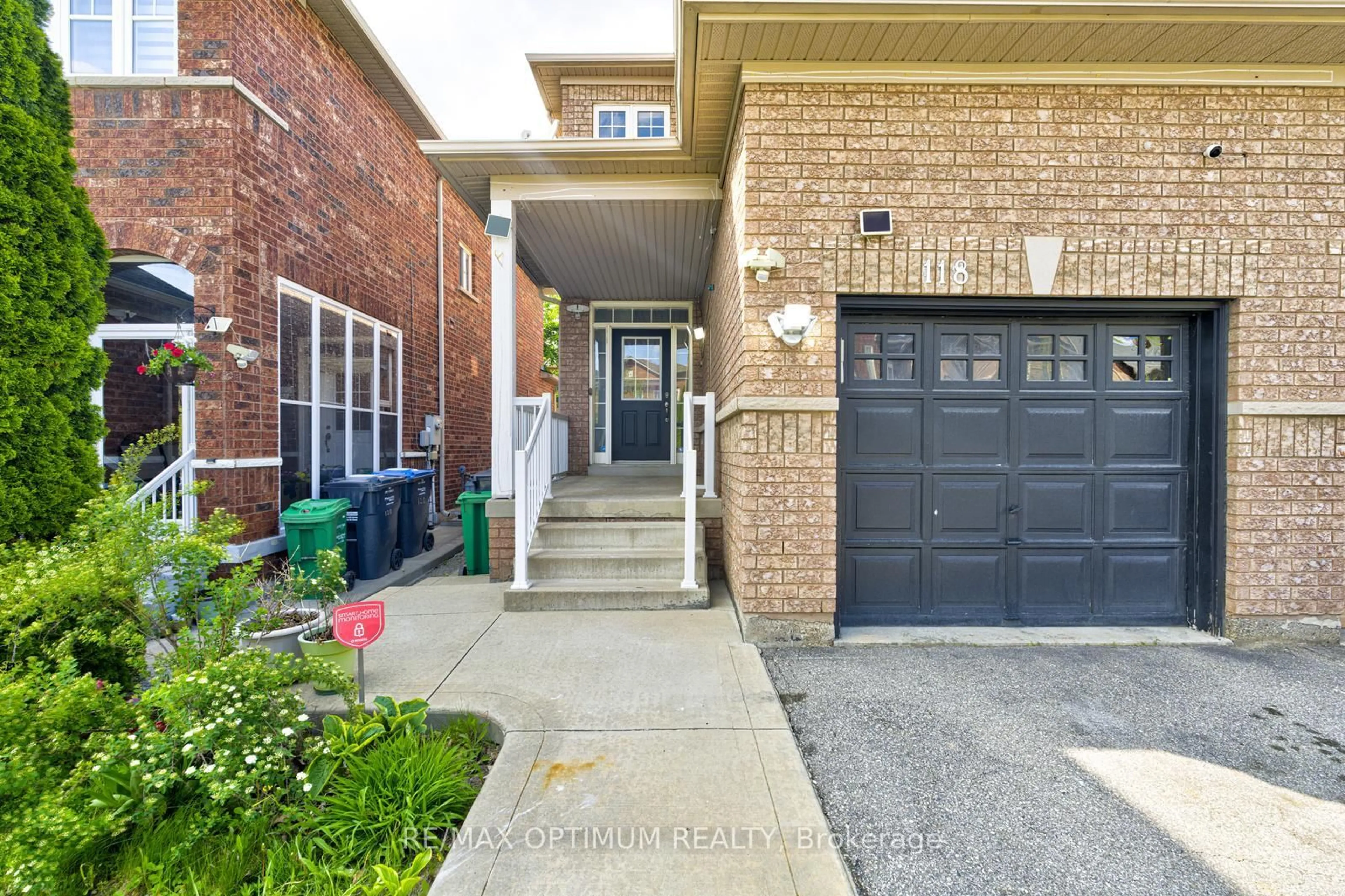 Home with brick exterior material, street for 118 Nathaniel Cres, Brampton Ontario L6Y 5M3