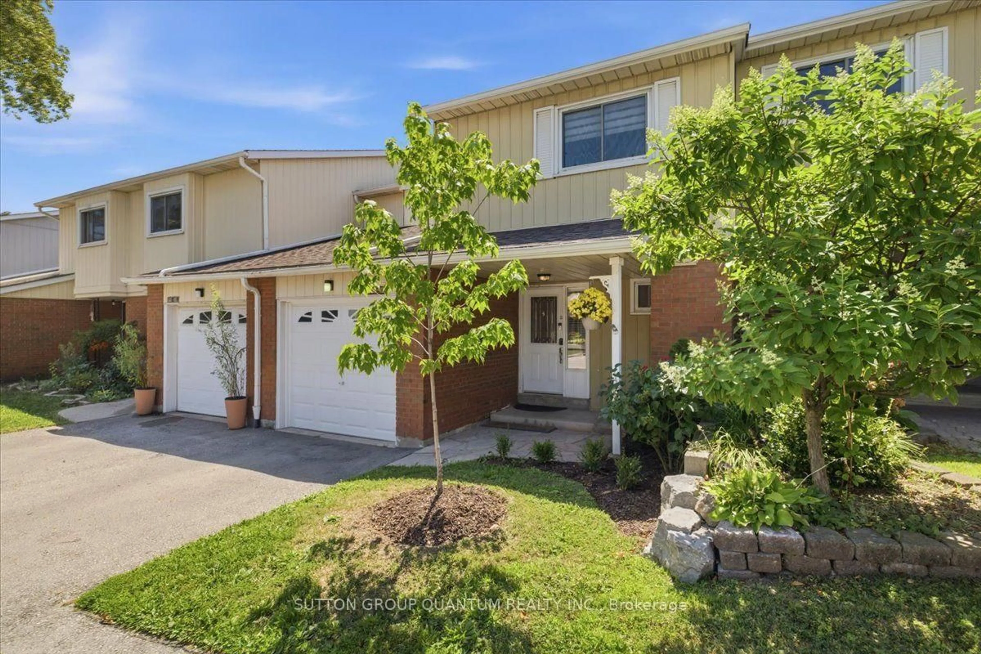 Unknown for 5061 Pinedale Ave #102, Burlington Ontario L7L 5J6