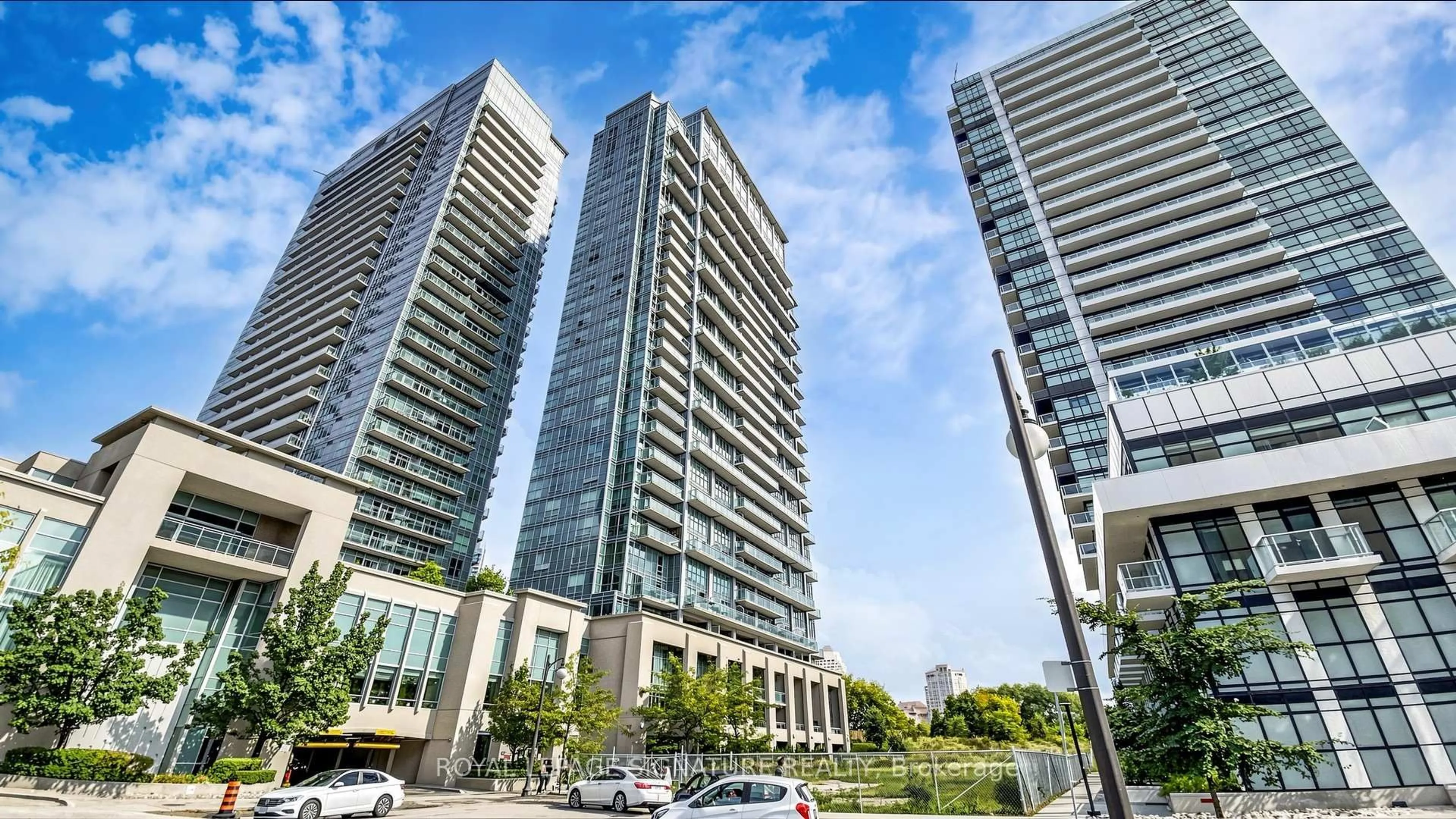Unknown for 165 Legion Rd #2524, Toronto Ontario M8Y 0B3