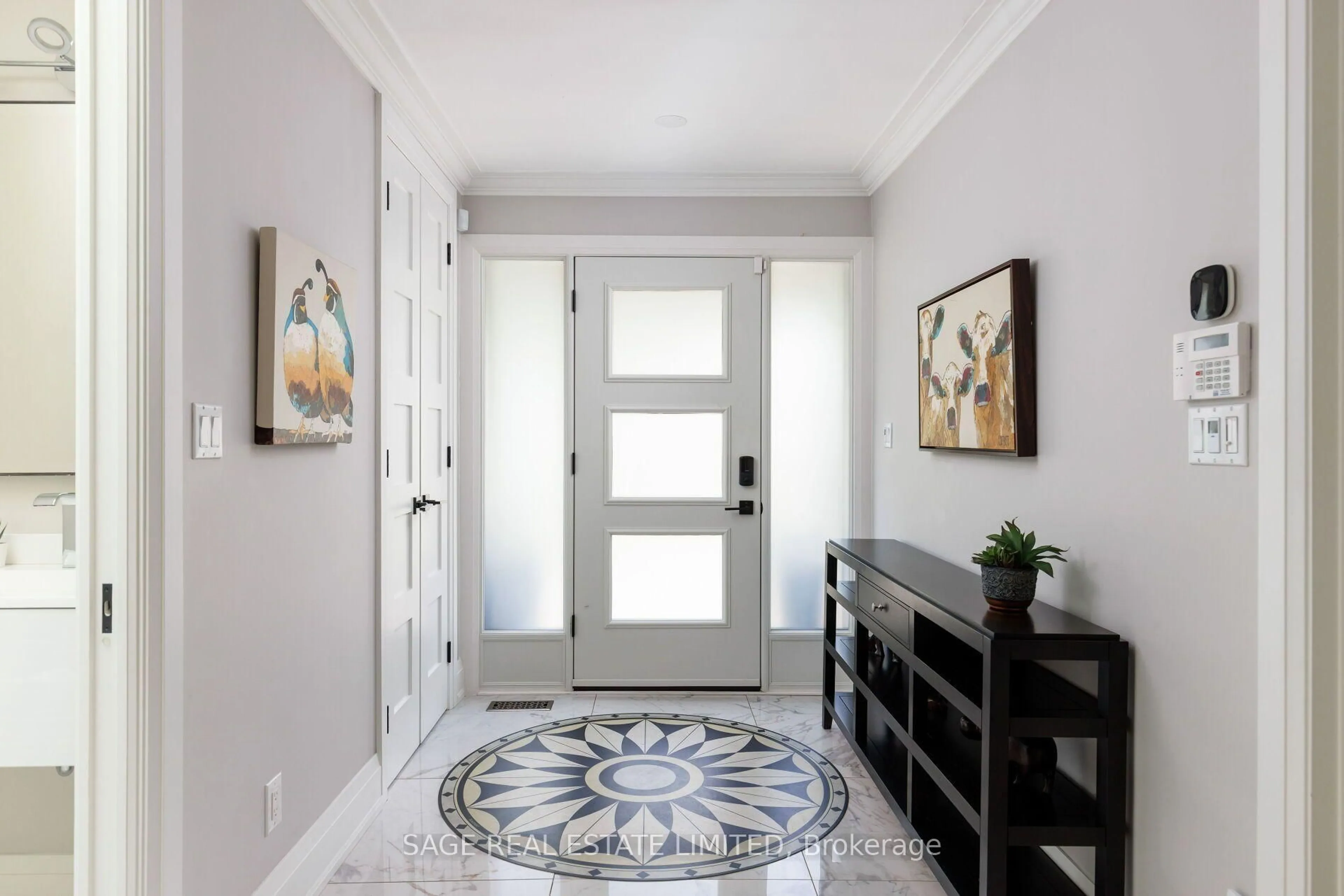 Indoor entryway for 5 Blair Athol Cres, Toronto Ontario M9A 1X6