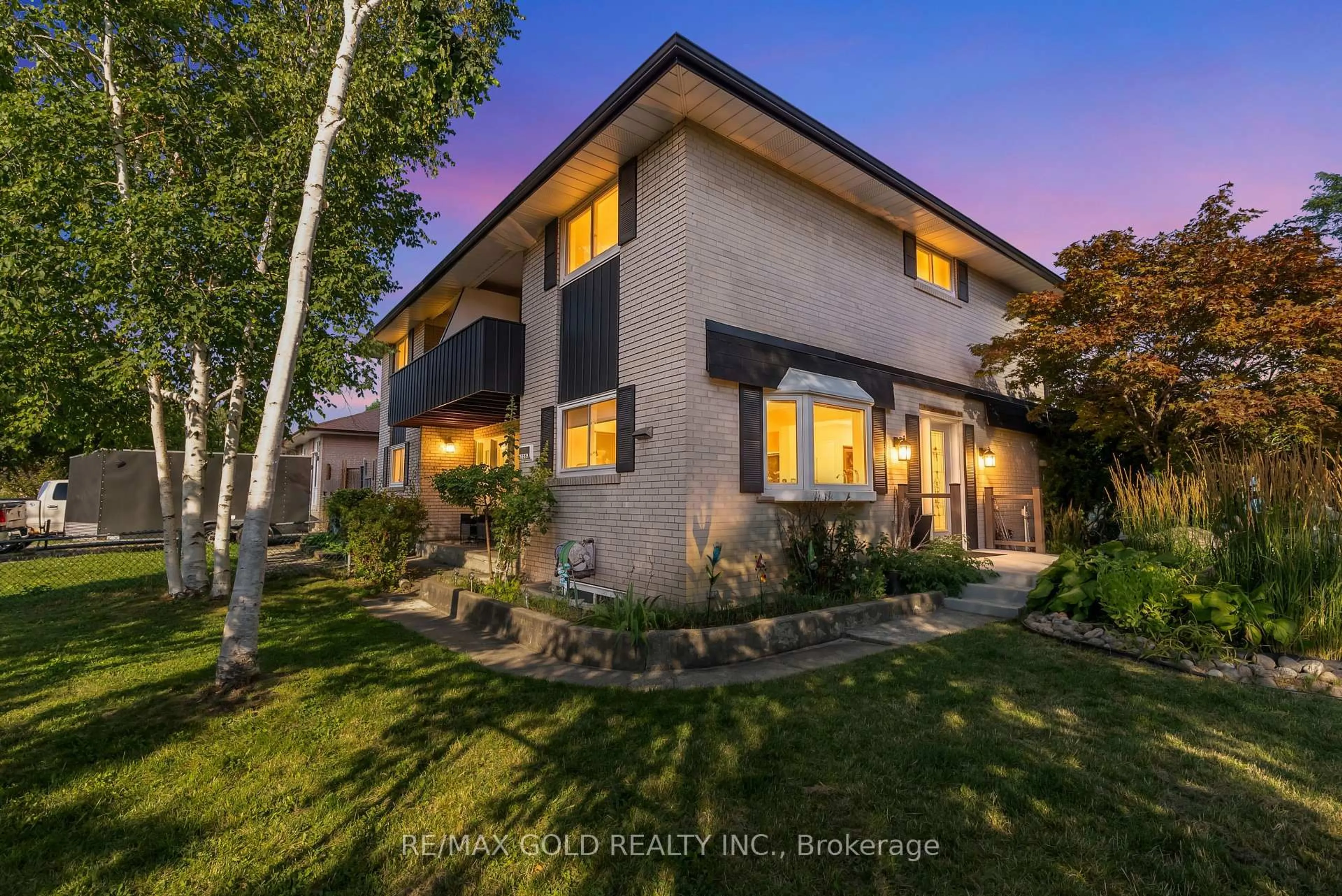 Home with brick exterior material, street for 2520 Constable Rd, Mississauga Ontario L5J 1W1
