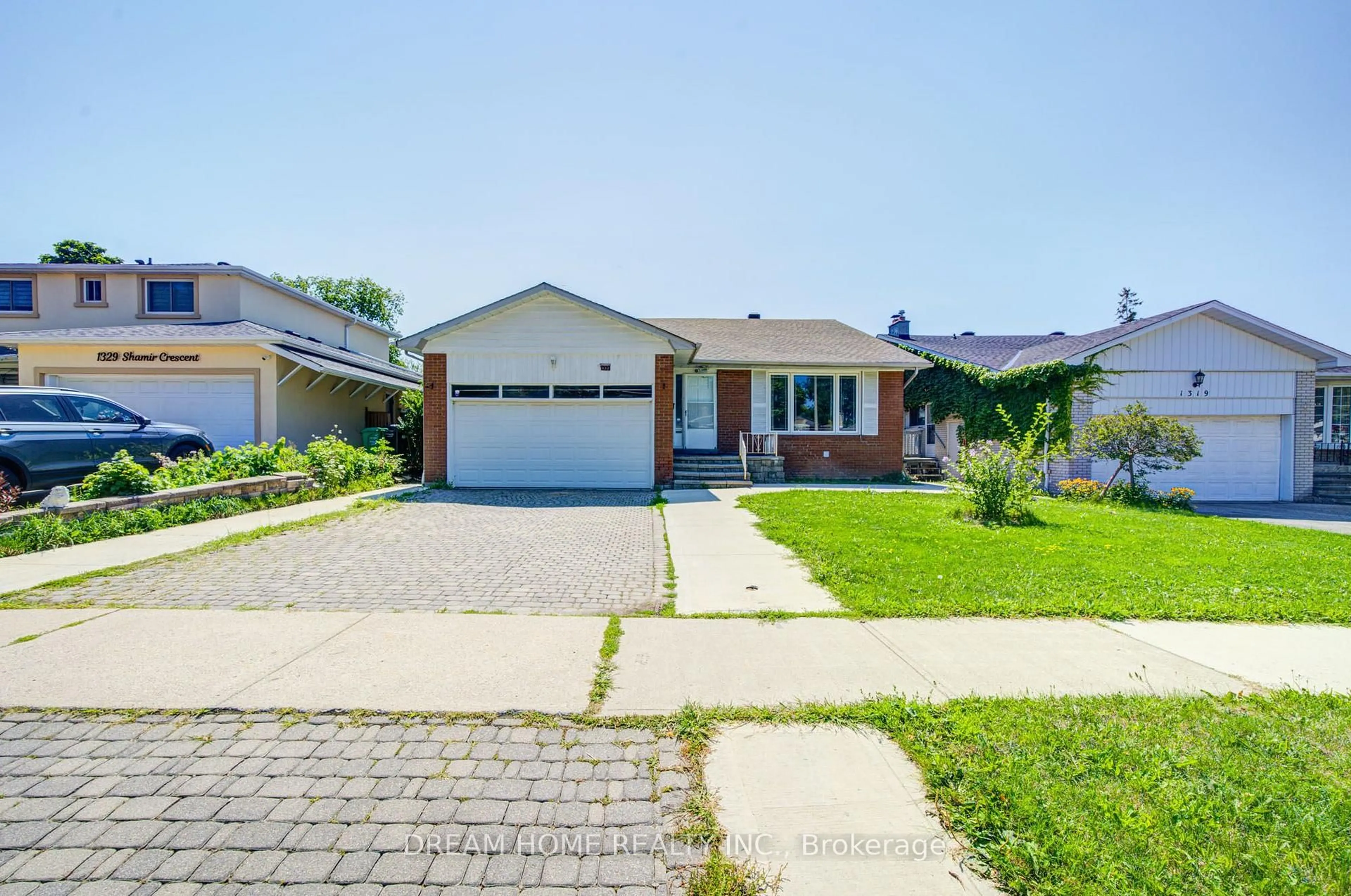 Home with brick exterior material, street for 1323 Shamir Cres, Mississauga Ontario L5C 1L2