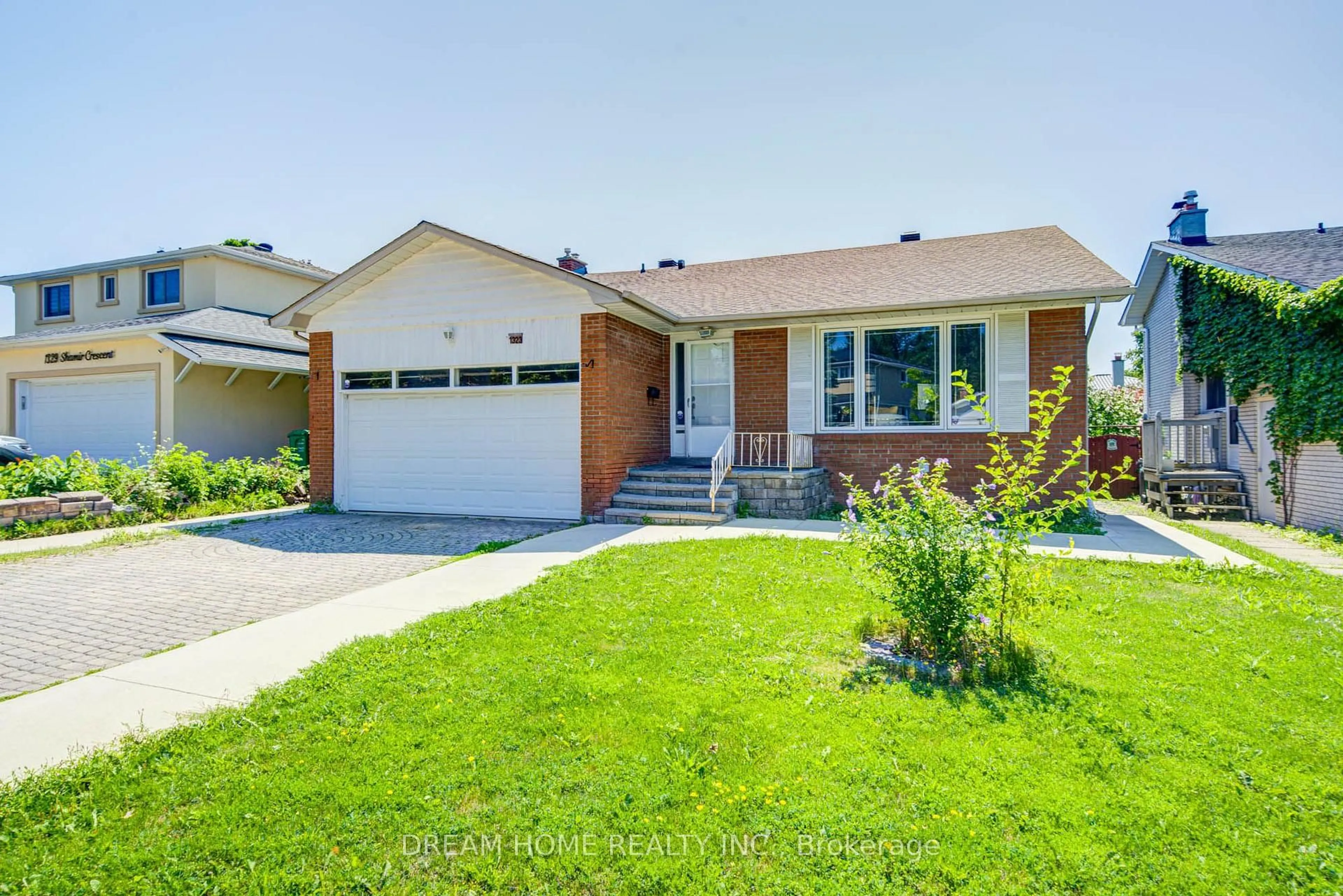 Home with brick exterior material, street for 1323 Shamir Cres, Mississauga Ontario L5C 1L2