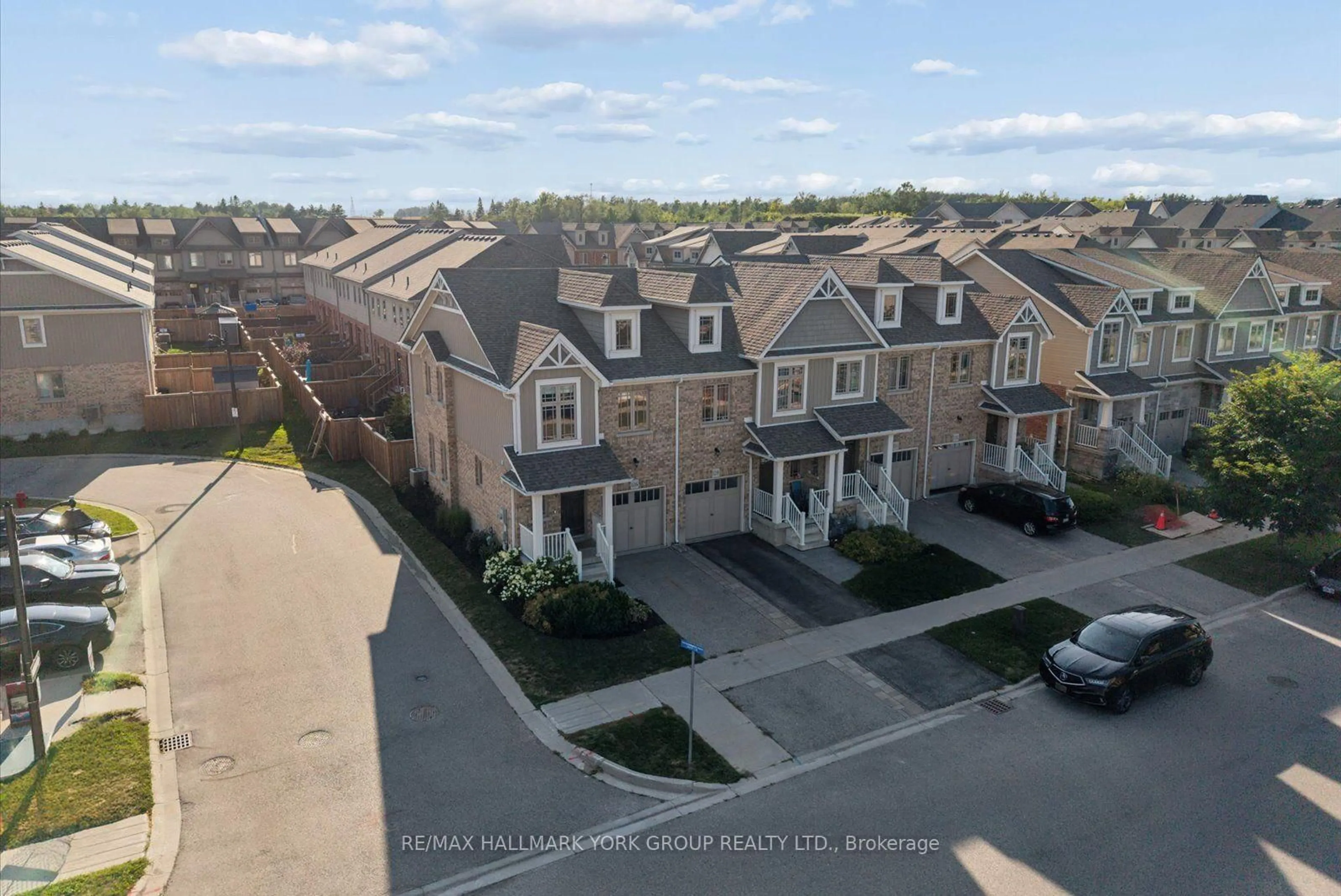 A pic from outside/outdoor area/front of a property/back of a property/a pic from drone, street for 126 Parkinson Cres, Orangeville Ontario L9W 6X3