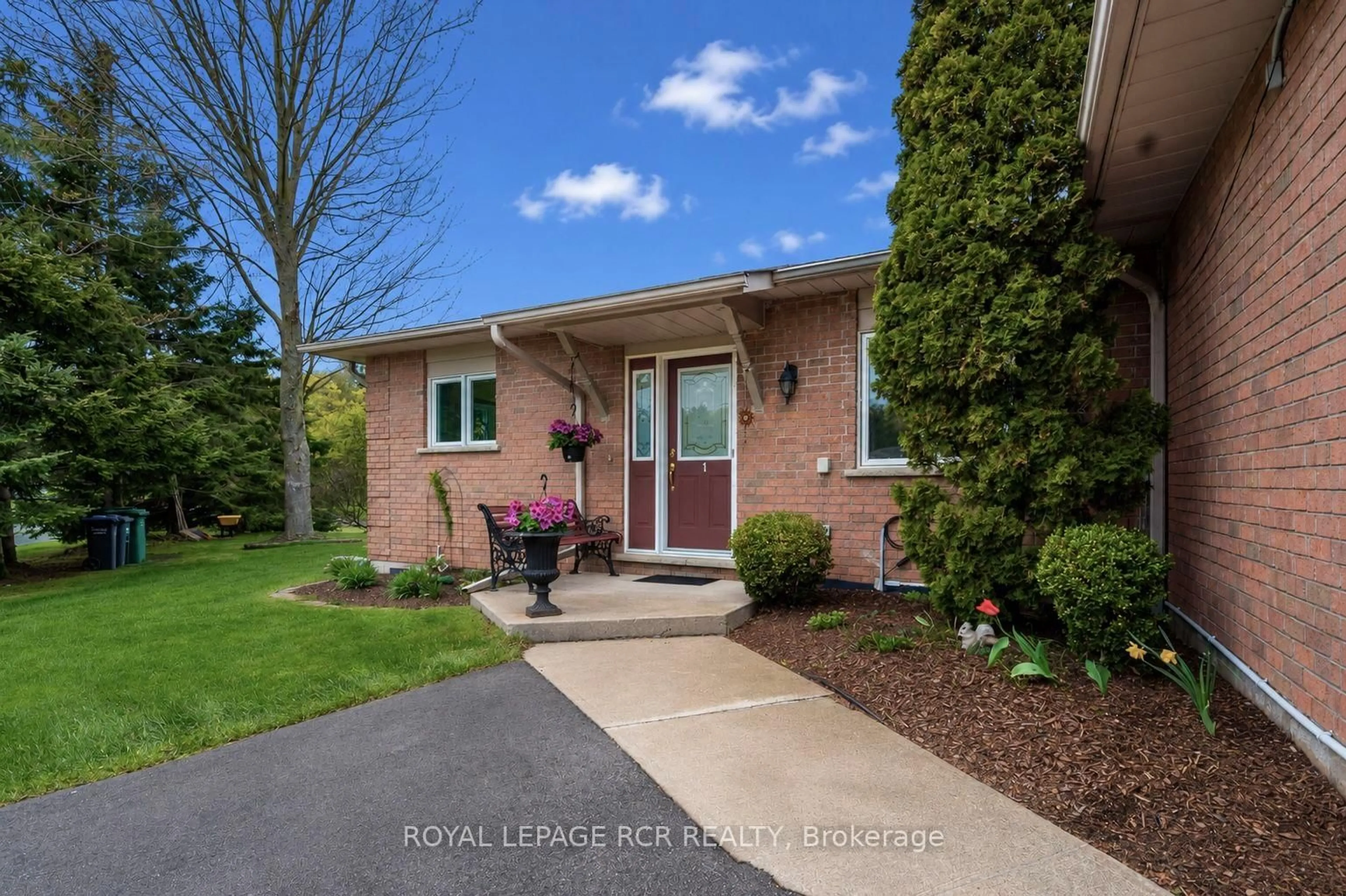Home with brick exterior material, street for 28 Reddington Dr #1, Caledon Ontario L7E 0E4