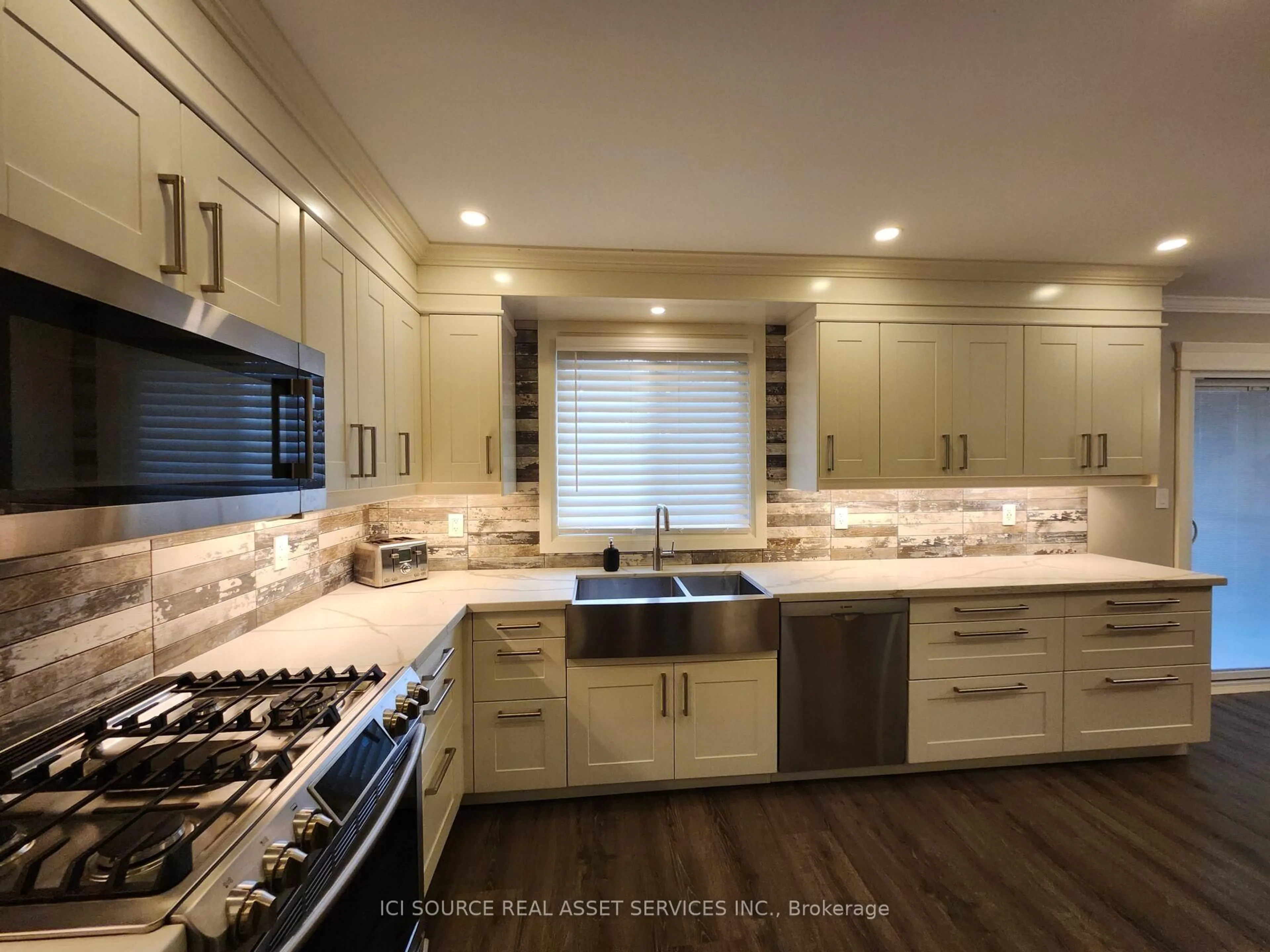 Contemporary kitchen, ceramic/tile floor for 699 Castleguard Cres, Burlington Ontario L7N 2W7