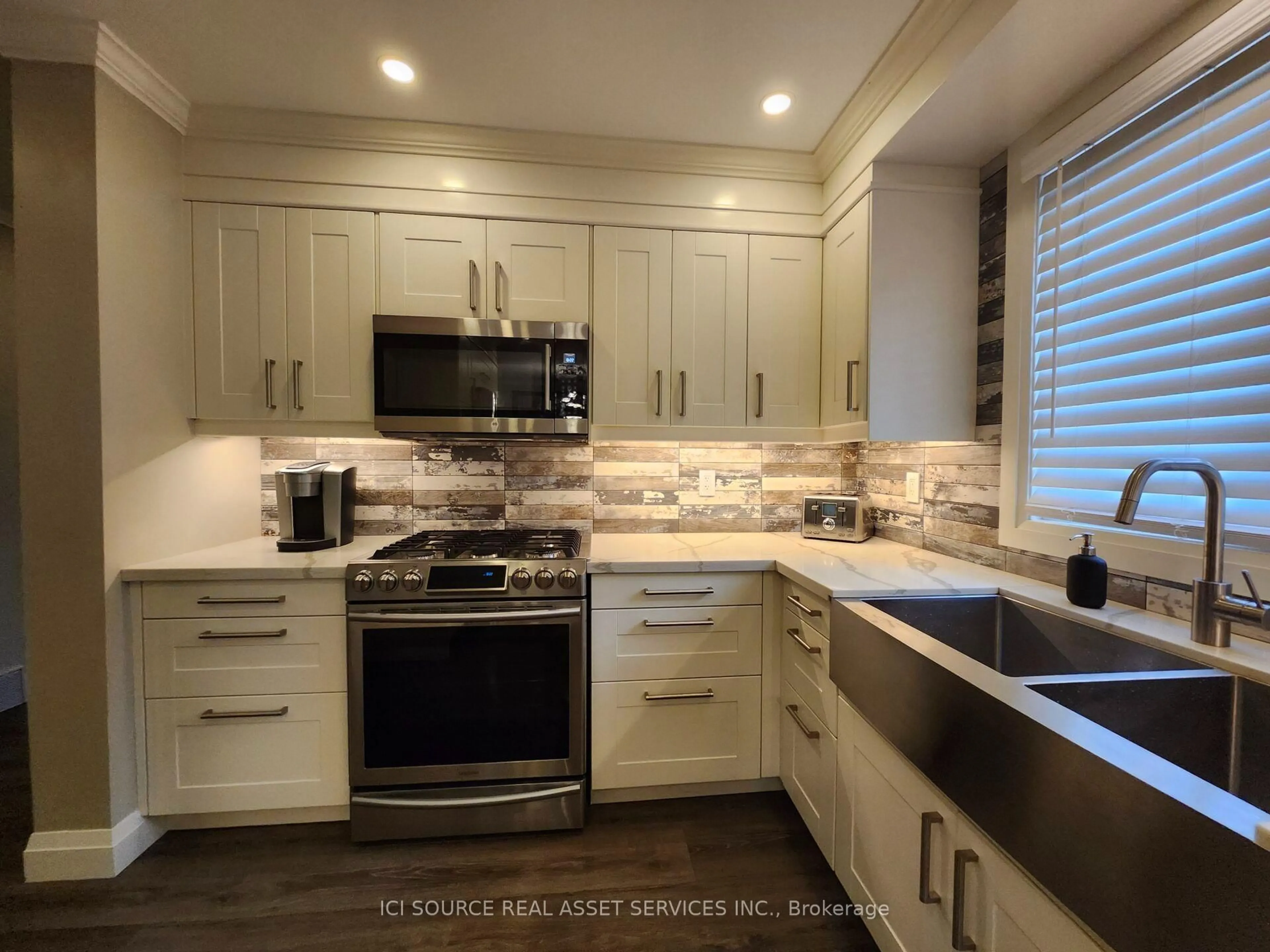 Contemporary kitchen, ceramic/tile floor for 699 Castleguard Cres, Burlington Ontario L7N 2W7