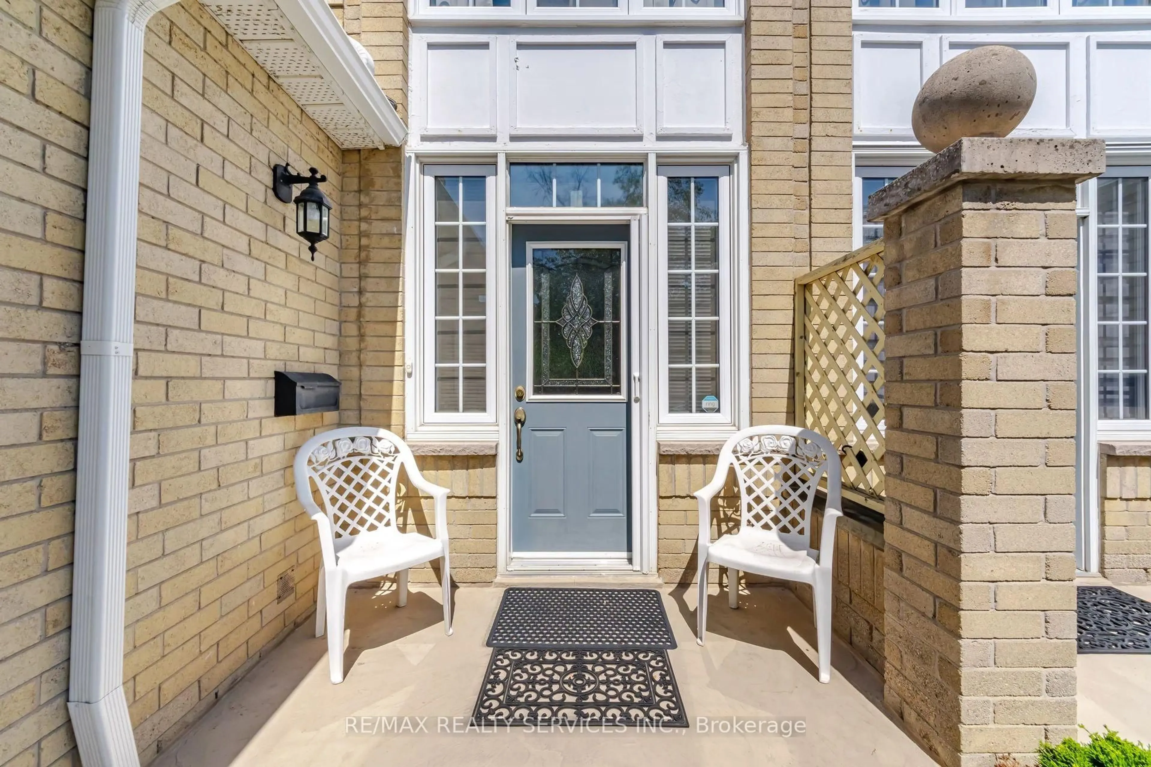 Patio, street for 10 Hartnell Sq, Brampton Ontario L6S 5W7