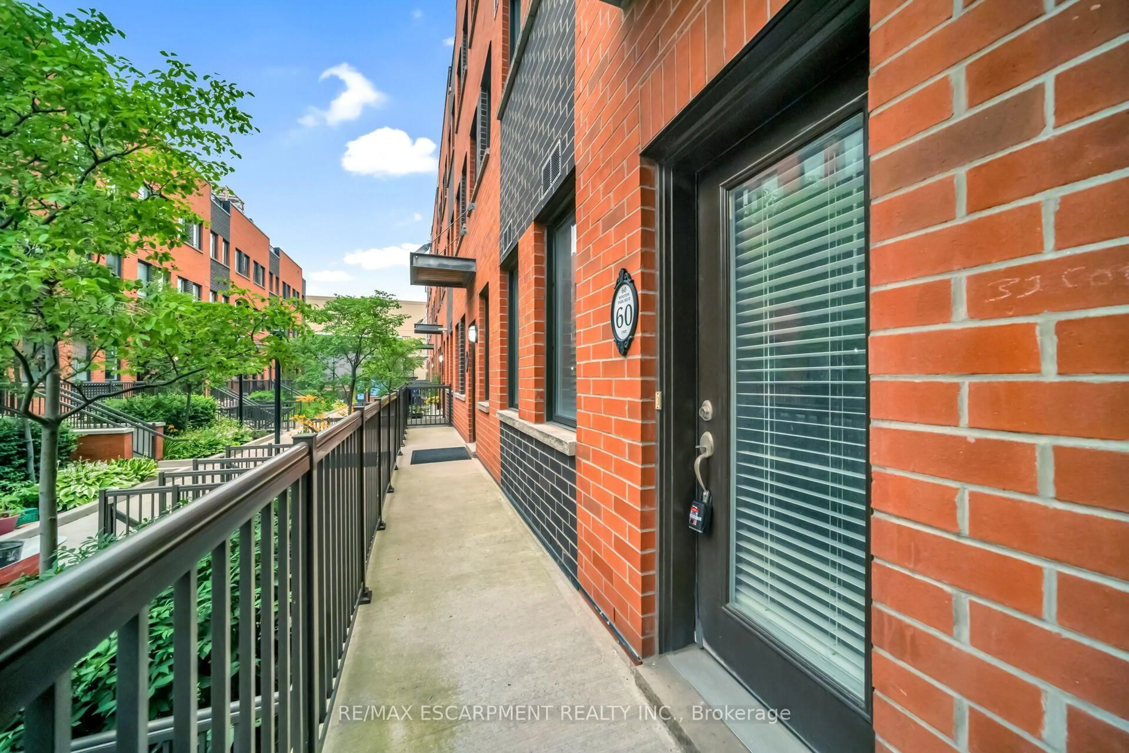 Unknown for 60 WINSTON PARK Blvd #60, Toronto Ontario M3K 1C2