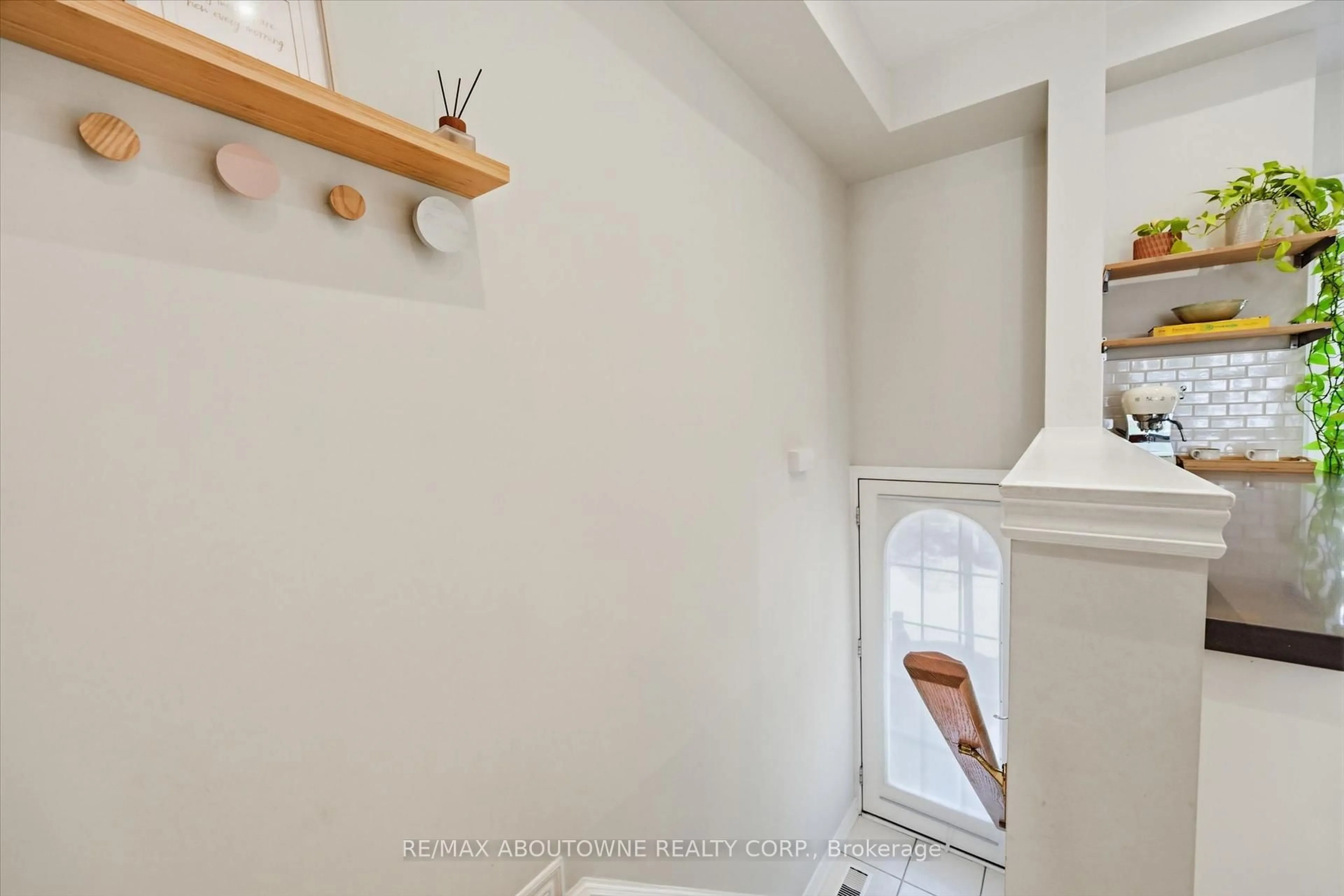 Unknown for 678 Rowley Common, Burlington Ontario L7L 0A5