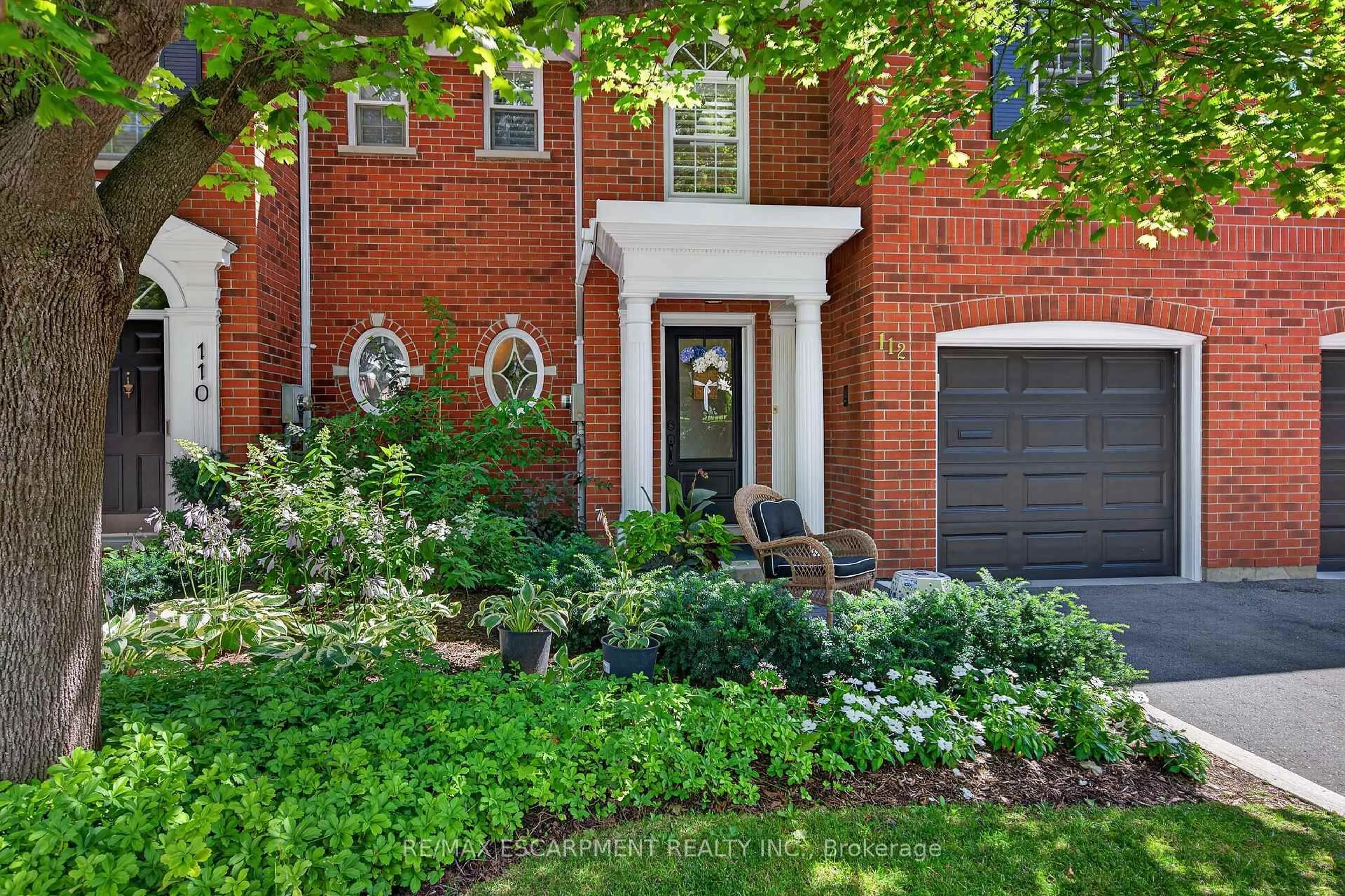 Home with brick exterior material, street for 112 Fairwood Pl, Burlington Ontario L7T 4B6