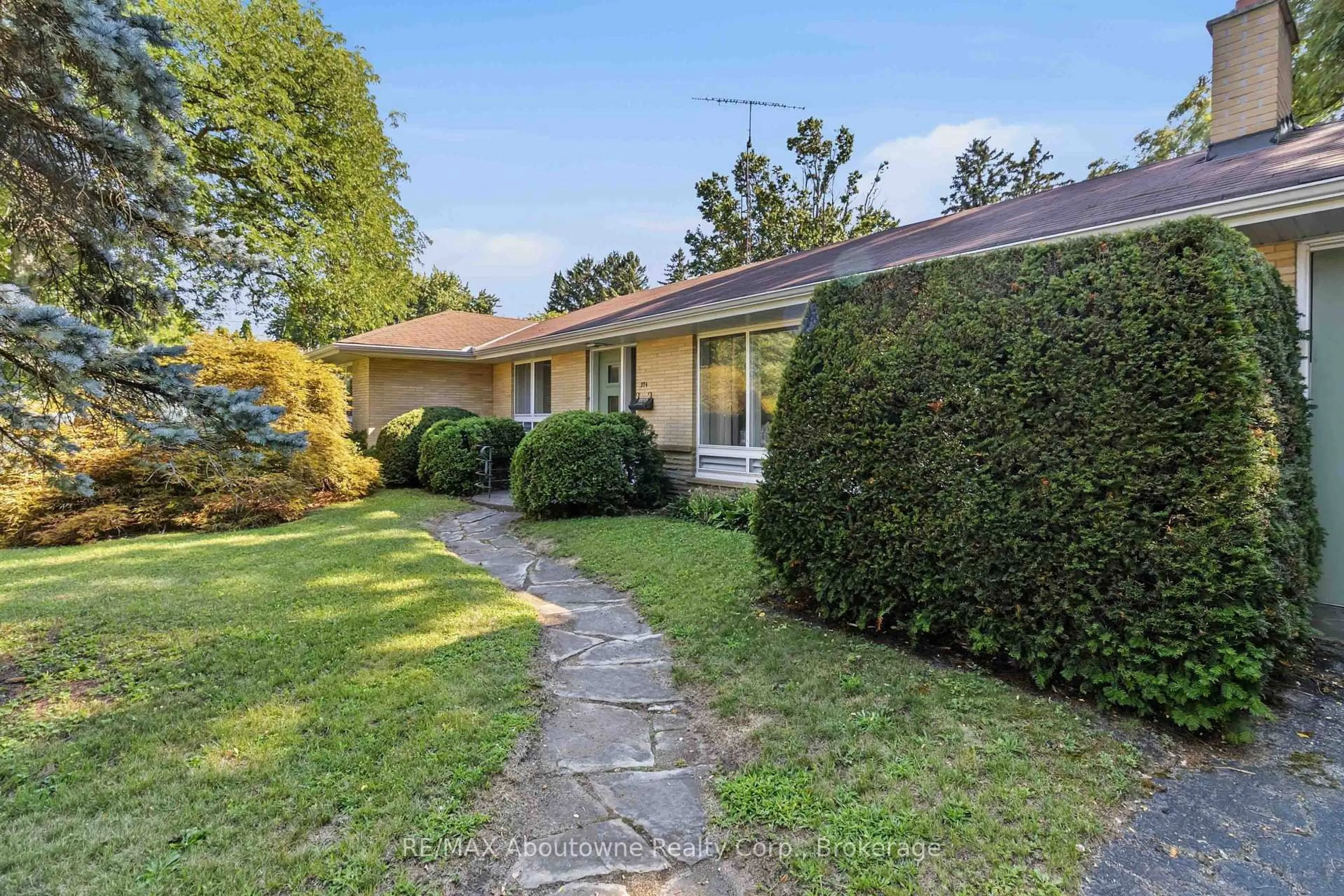 Unknown for 974 Unsworth Ave, Burlington Ontario L7T 1R4
