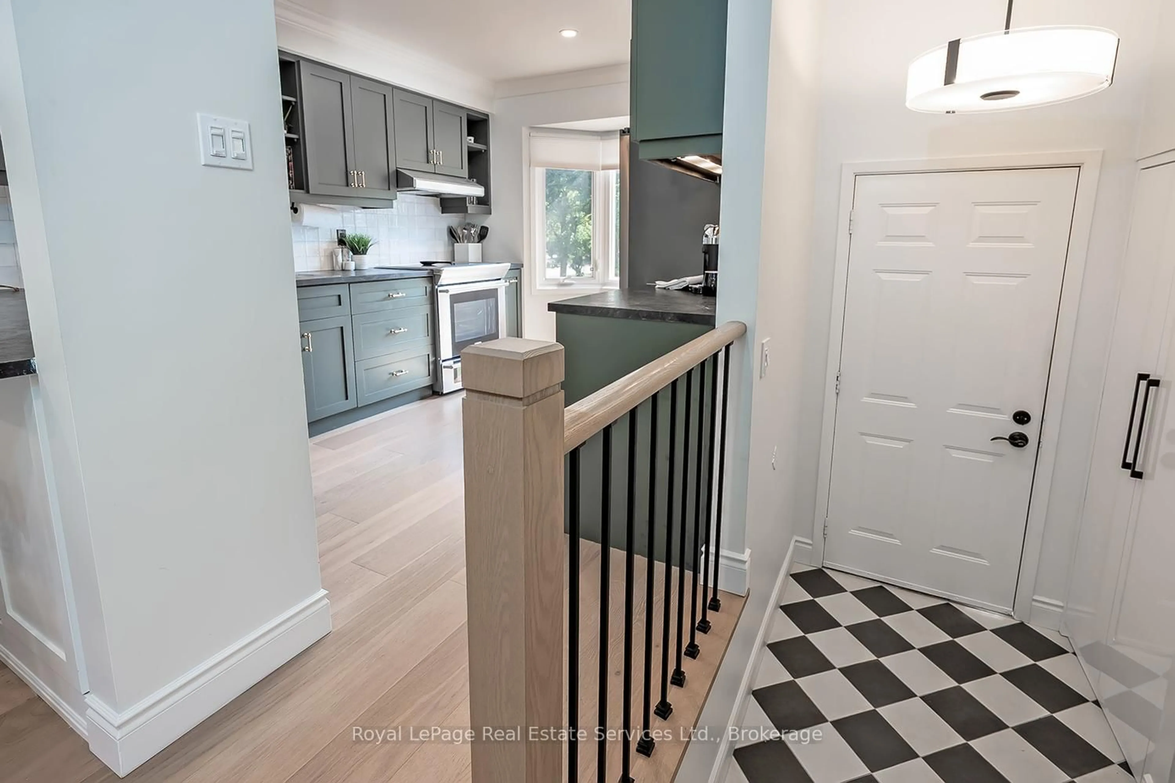 Open concept kitchen, ceramic/tile floor for 65 Normandy Pl, Oakville Ontario L6K 1R9