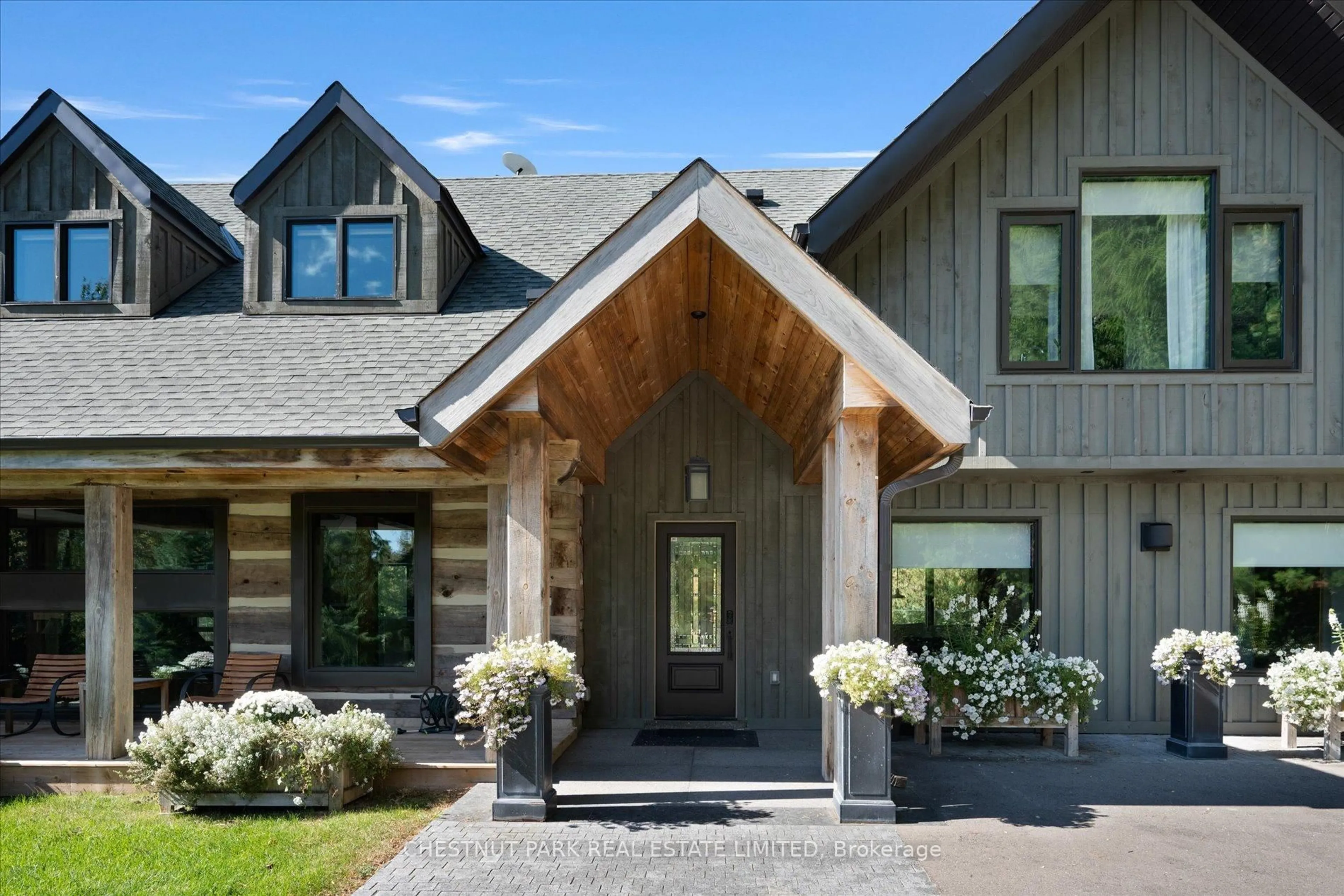 Indoor entryway for 446 The Grange Side Rd, Caledon Ontario L7K 1G4