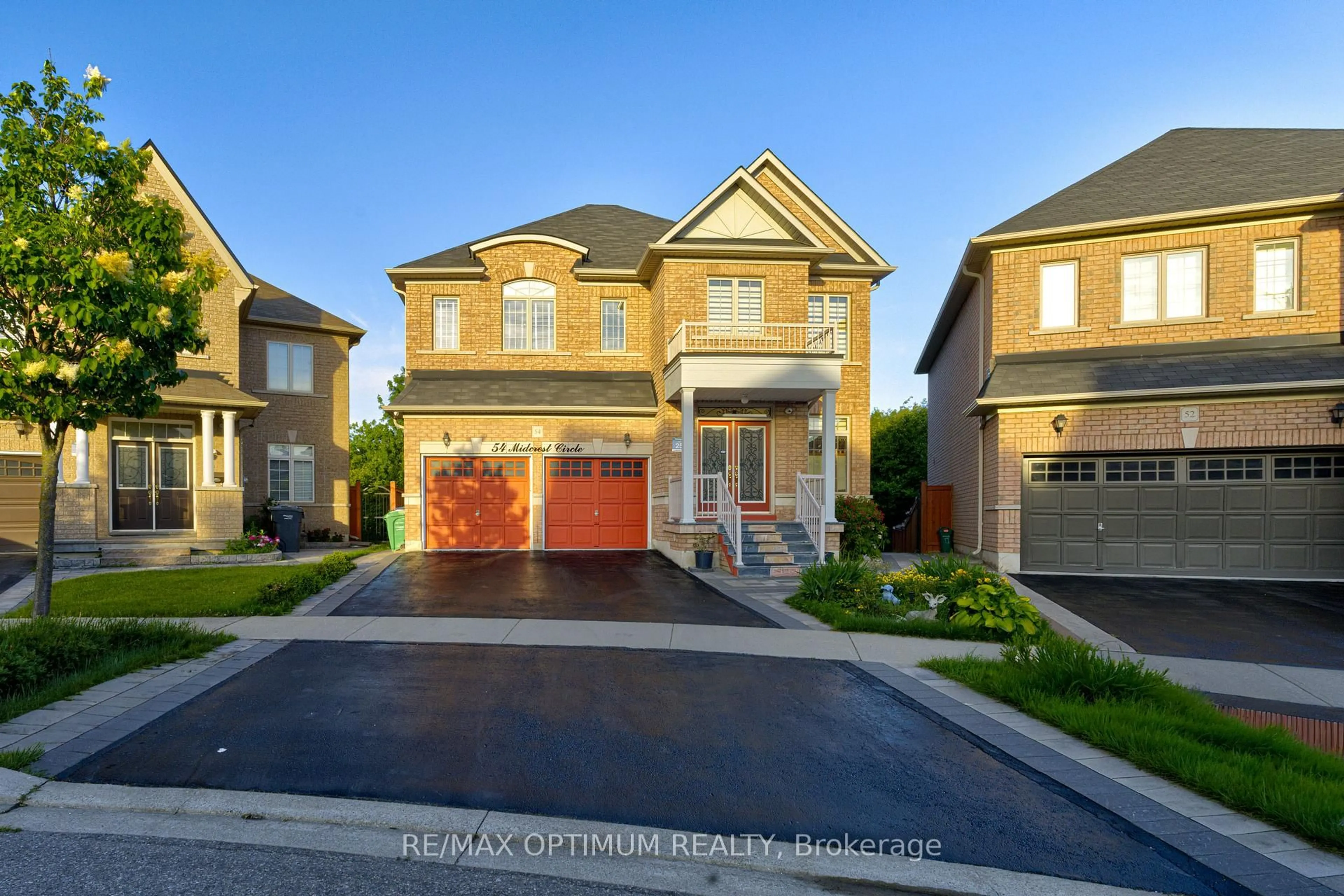 Home with brick exterior material, street for 54 Midcrest Circ, Brampton Ontario L6Y 0W5