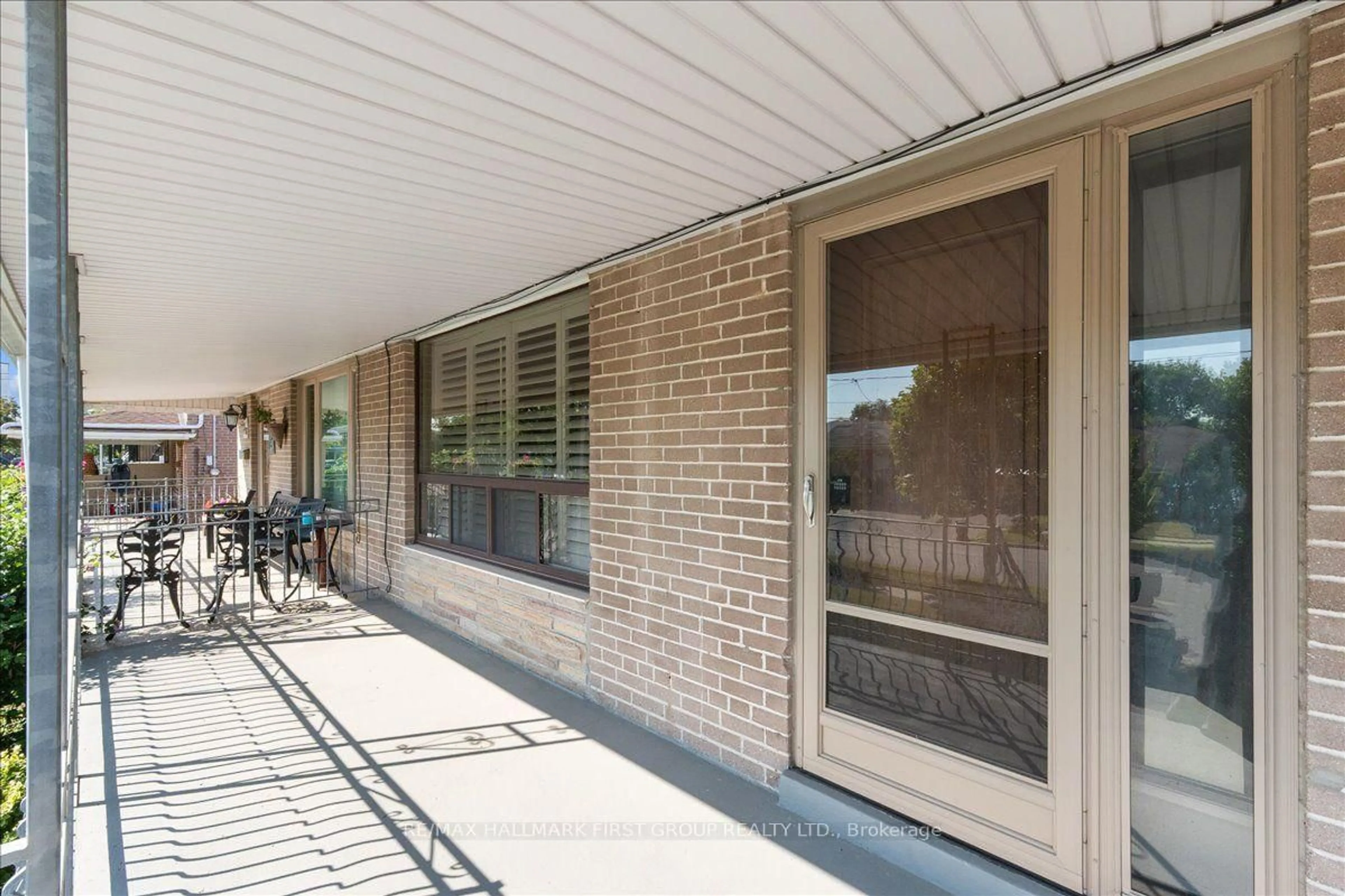 Unknown for 40 Cherrylawn Ave, Toronto Ontario M9L 2B4