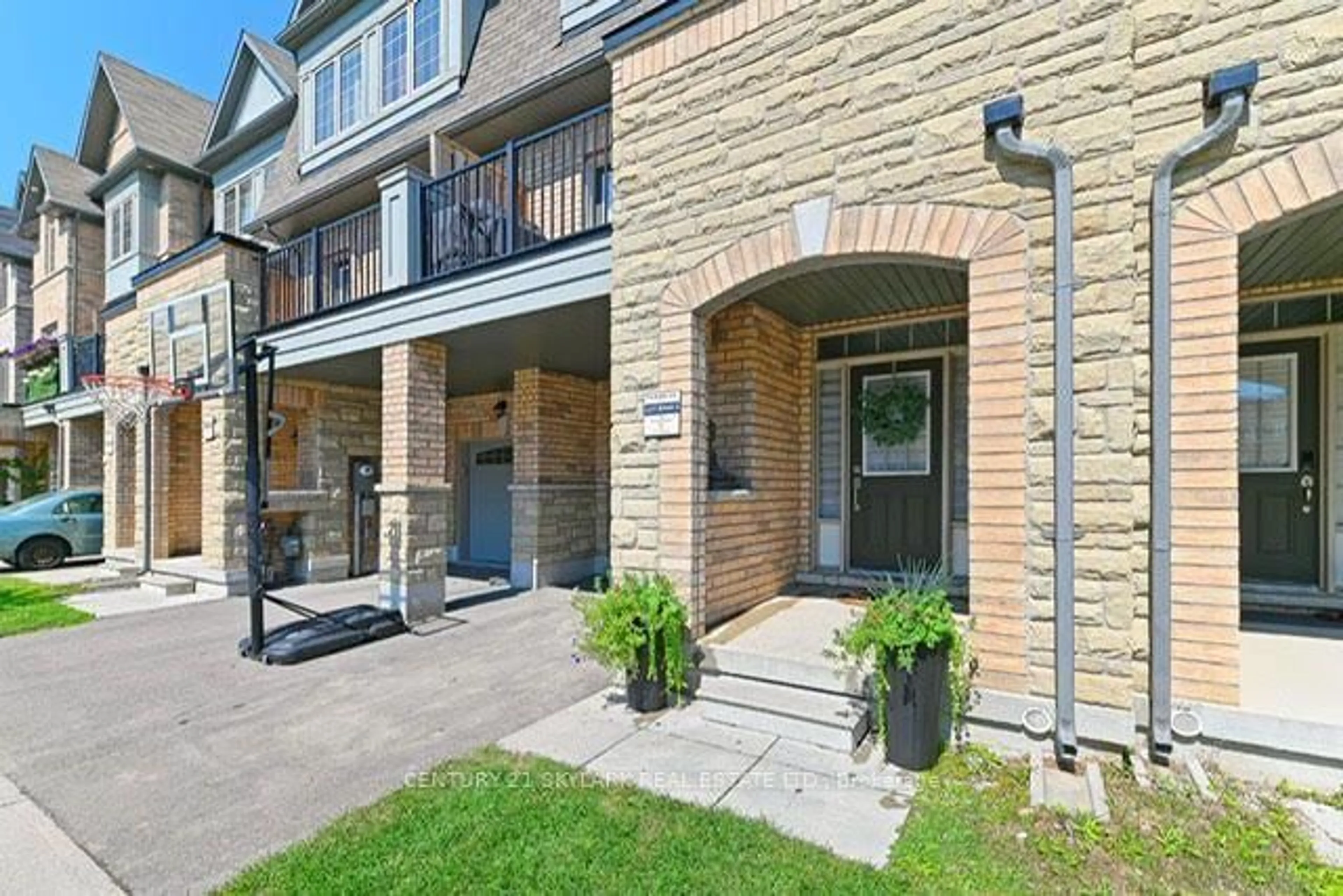 Unknown for 126 Fruitvale Circ, Brampton Ontario L7A 5C1